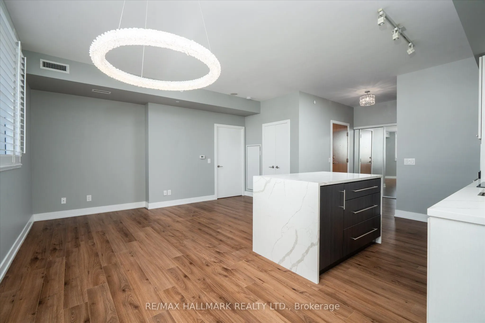 170 Chiltern Hill Road, #208