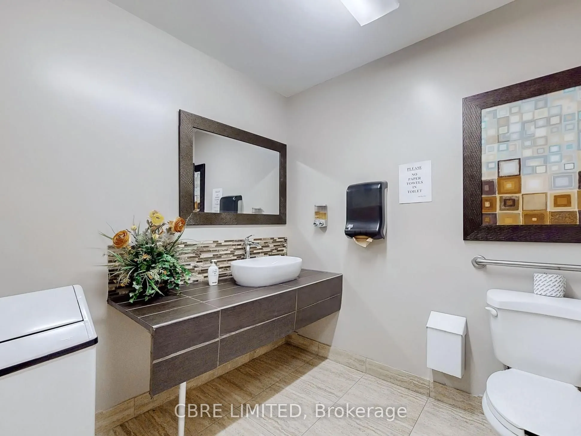 800 Sheppard Avenue W, #C3