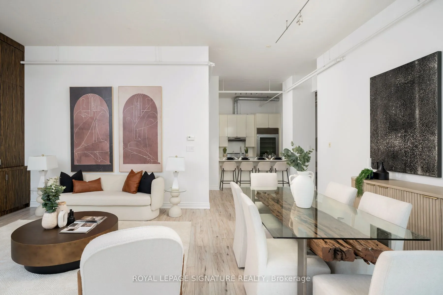 380 Macpherson Avenue, #615