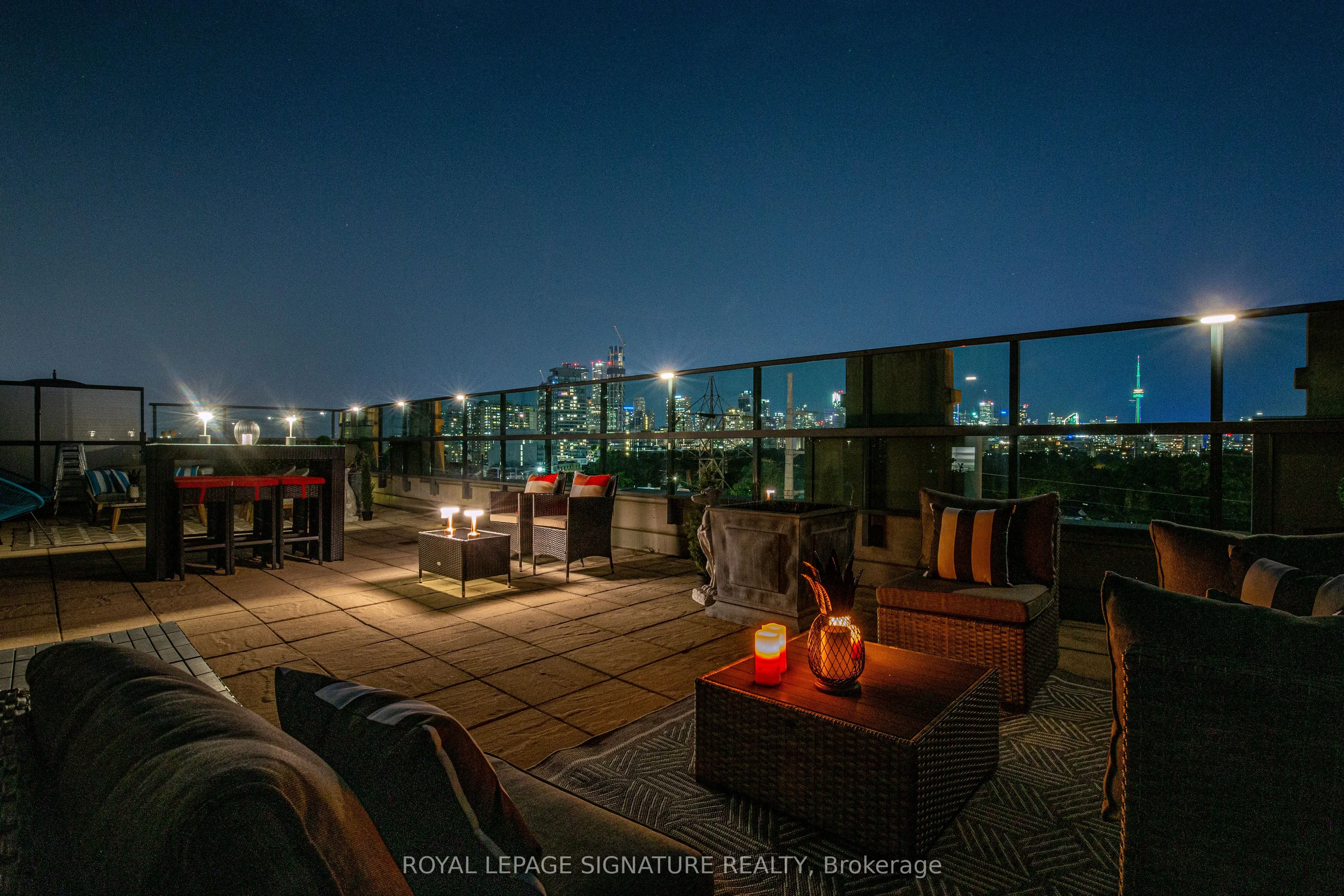 380 Macpherson Avenue, #615