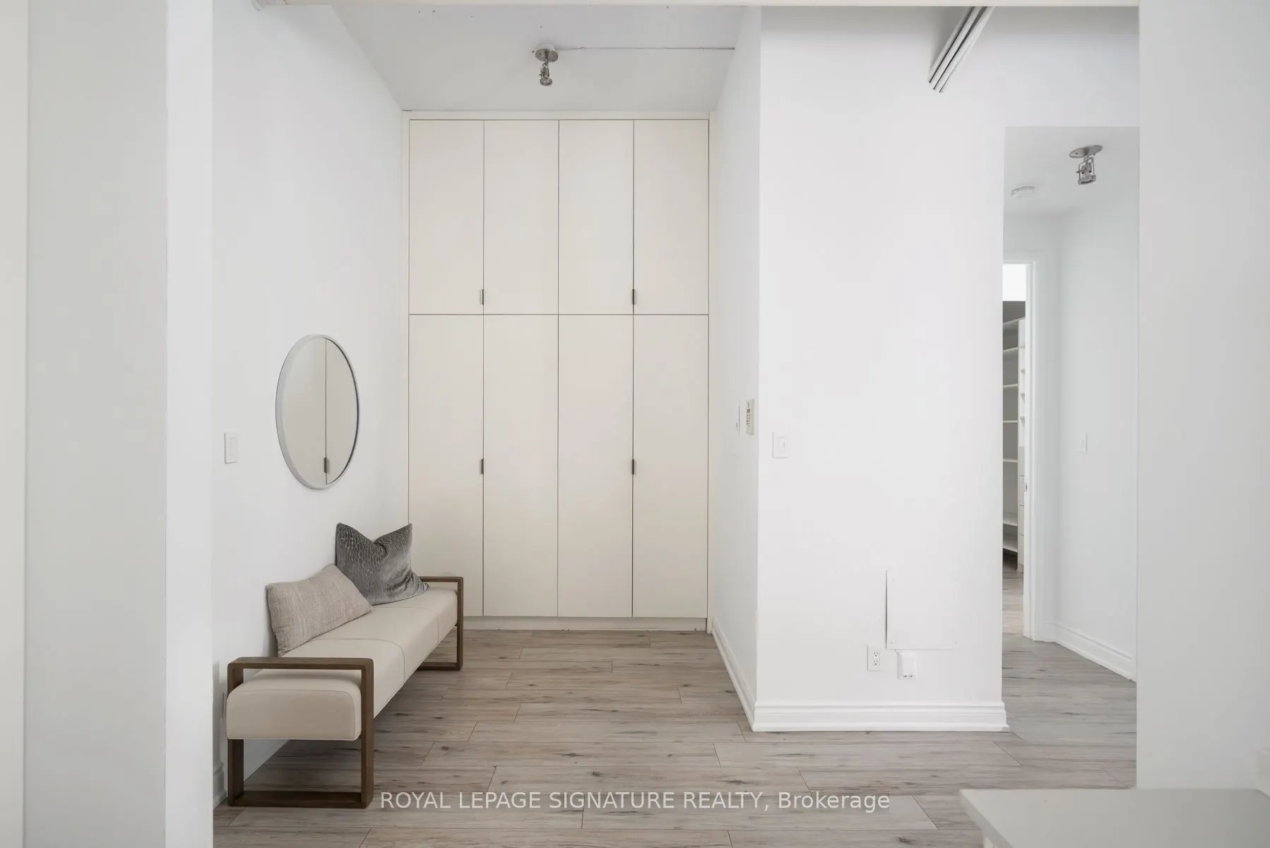 380 Macpherson Avenue, #615