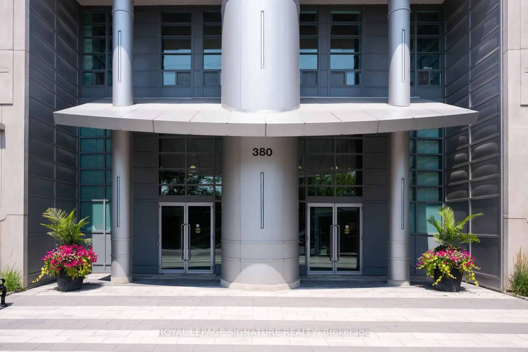 380 Macpherson Avenue, #615