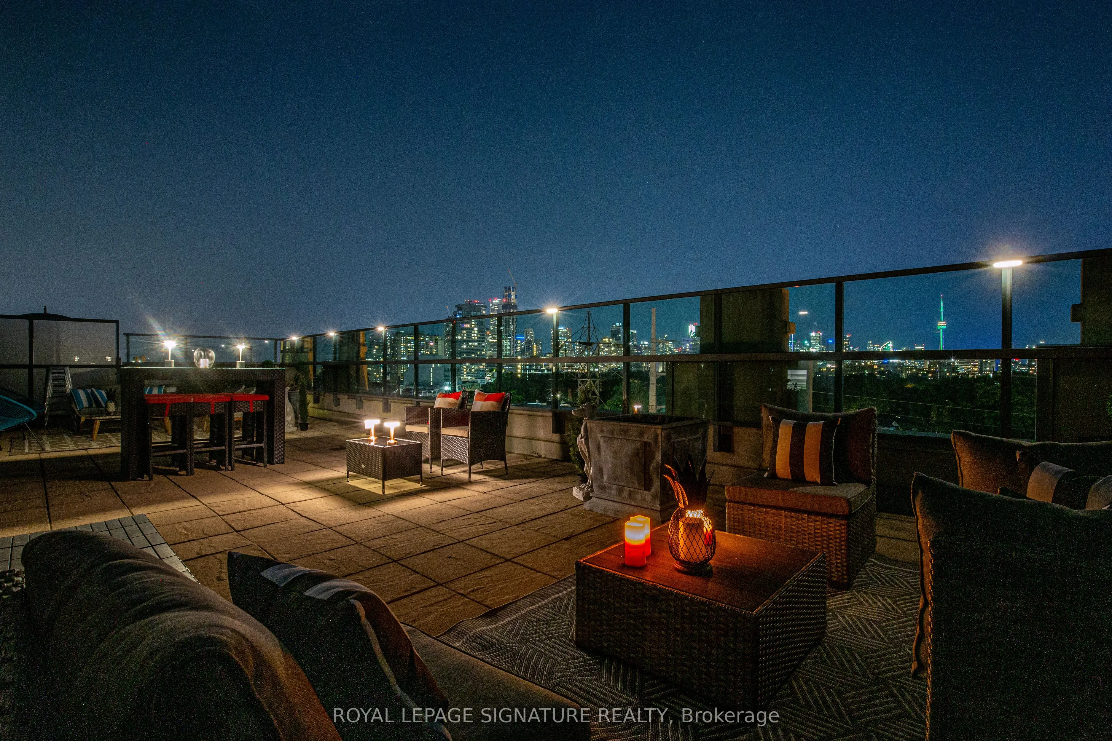 380 Macpherson Avenue, #615