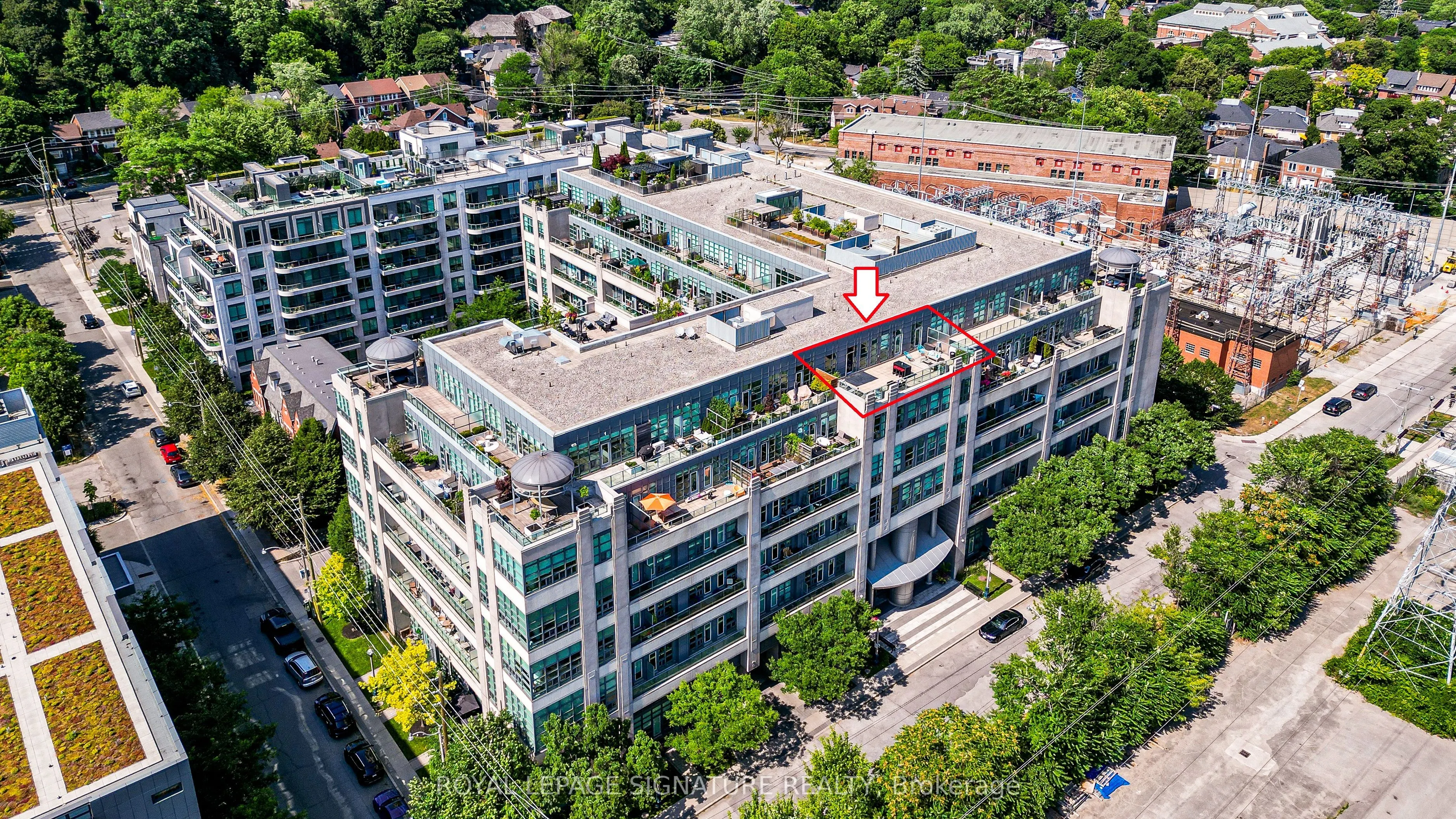 380 Macpherson Avenue, #615