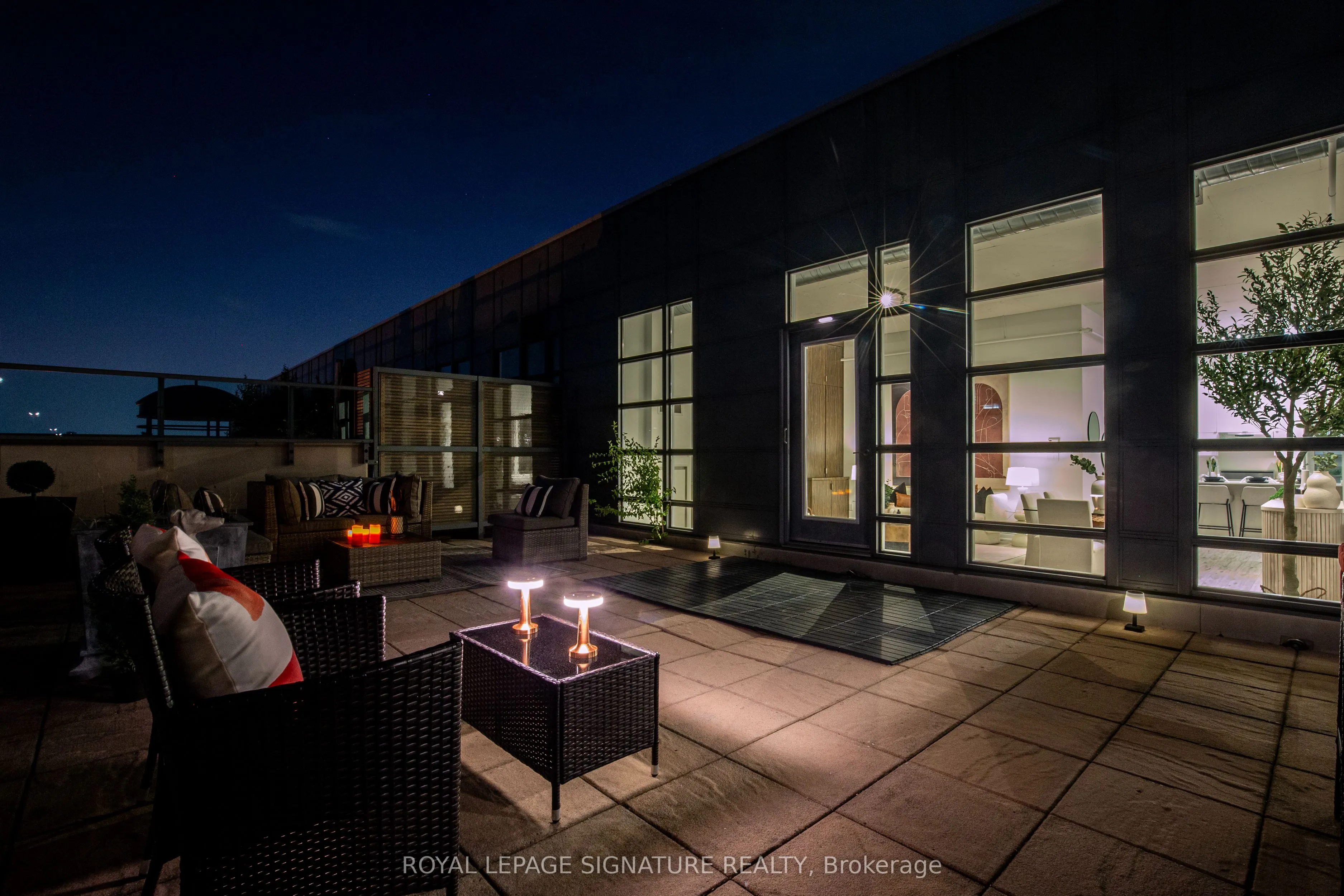 380 Macpherson Avenue, #615