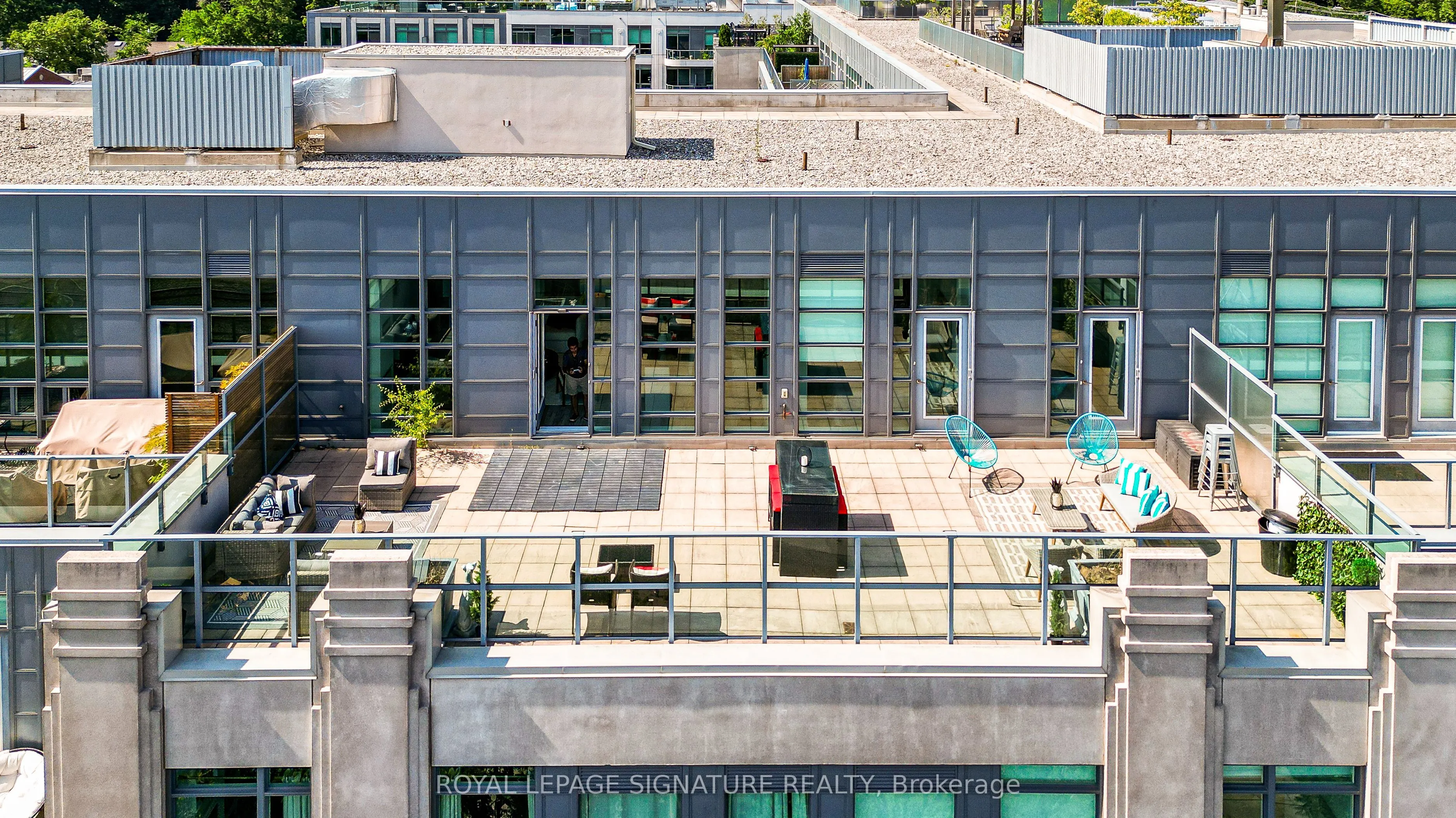 380 Macpherson Avenue, #615