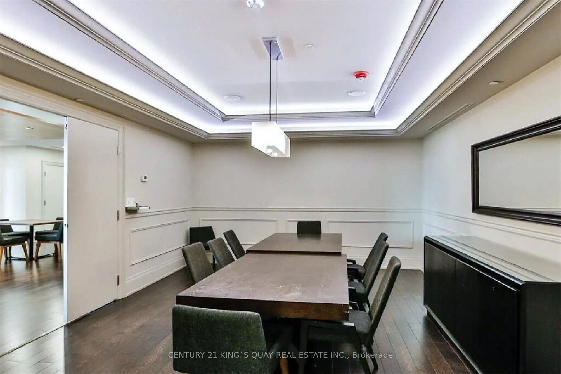 20 Bruyeres Mews, #1012