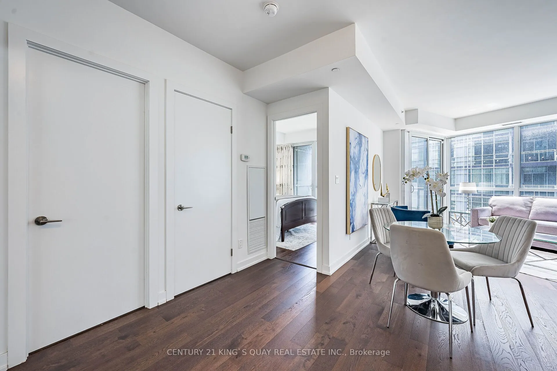 20 Bruyeres Mews, #1012