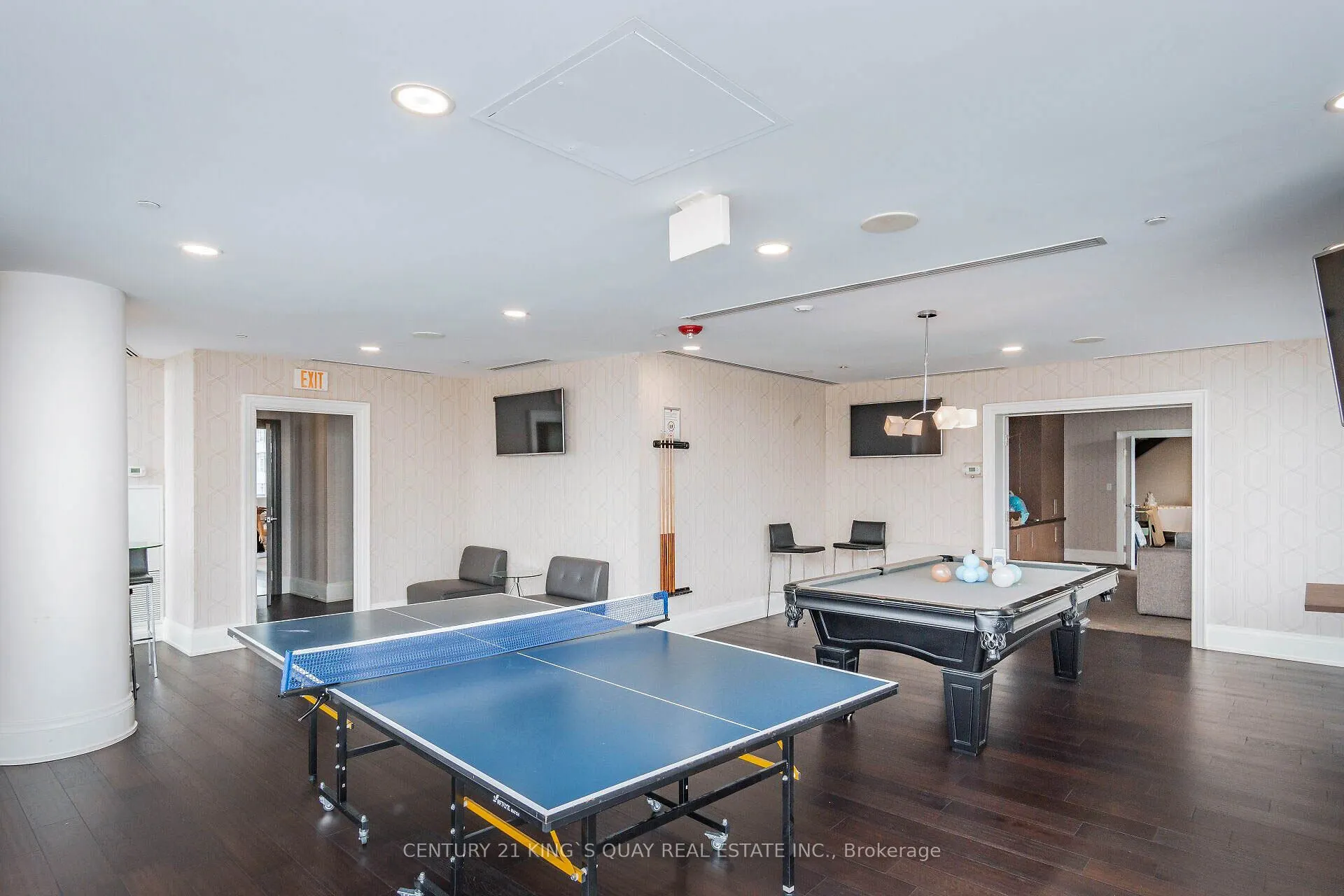 20 Bruyeres Mews, #1012