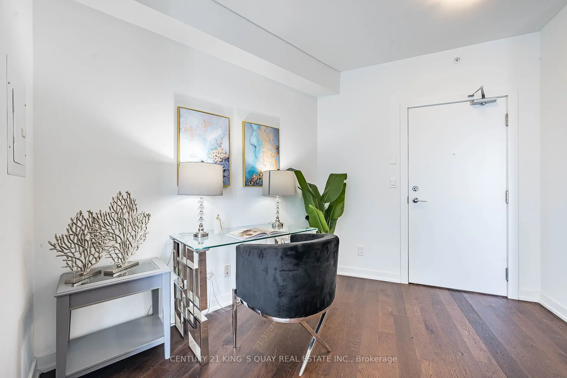 20 Bruyeres Mews, #1012