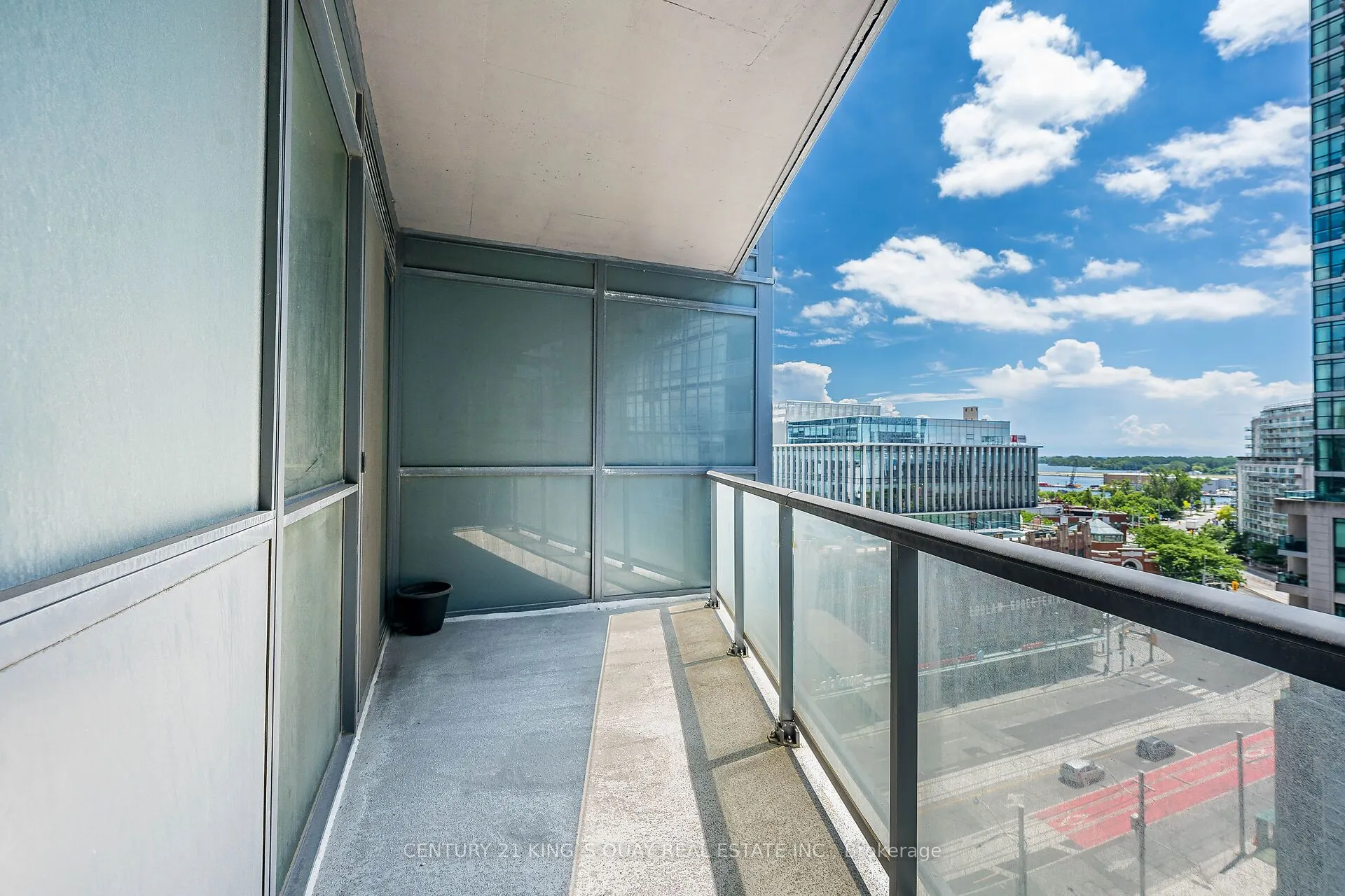 20 Bruyeres Mews, #1012