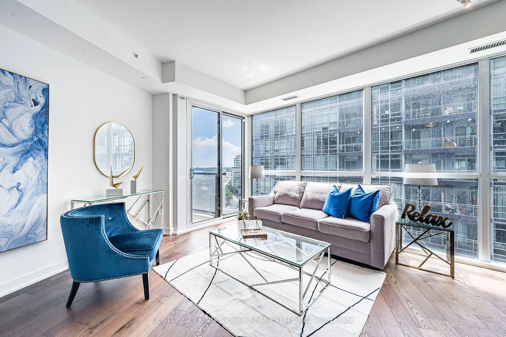 20 Bruyeres Mews, #1012