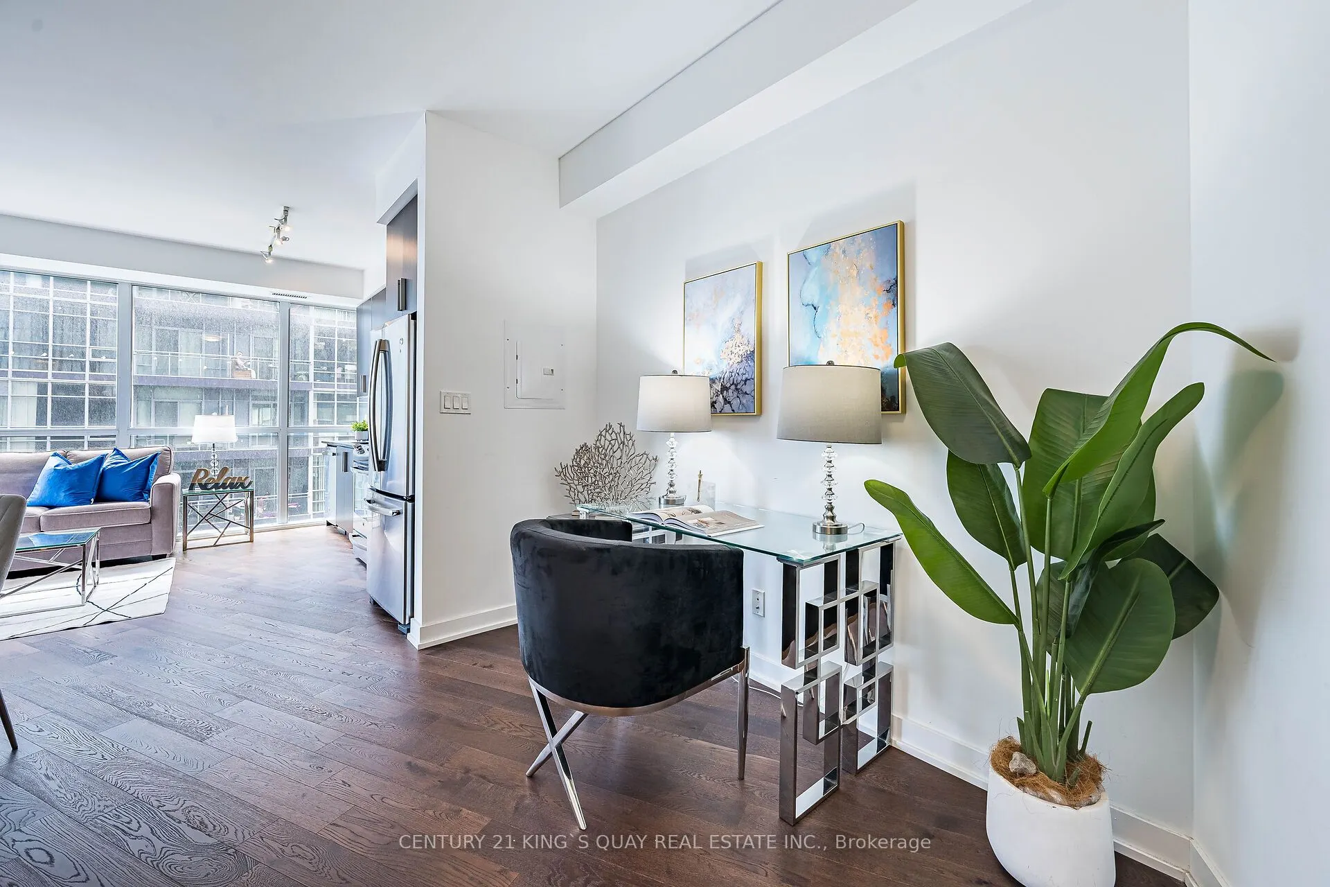 20 Bruyeres Mews, #1012