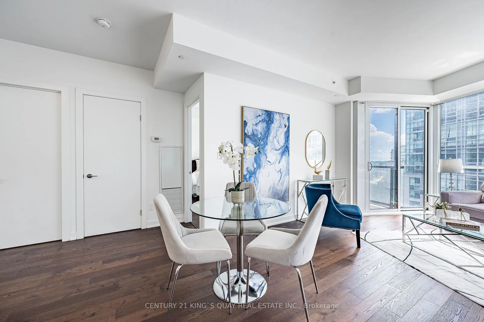 20 Bruyeres Mews, #1012