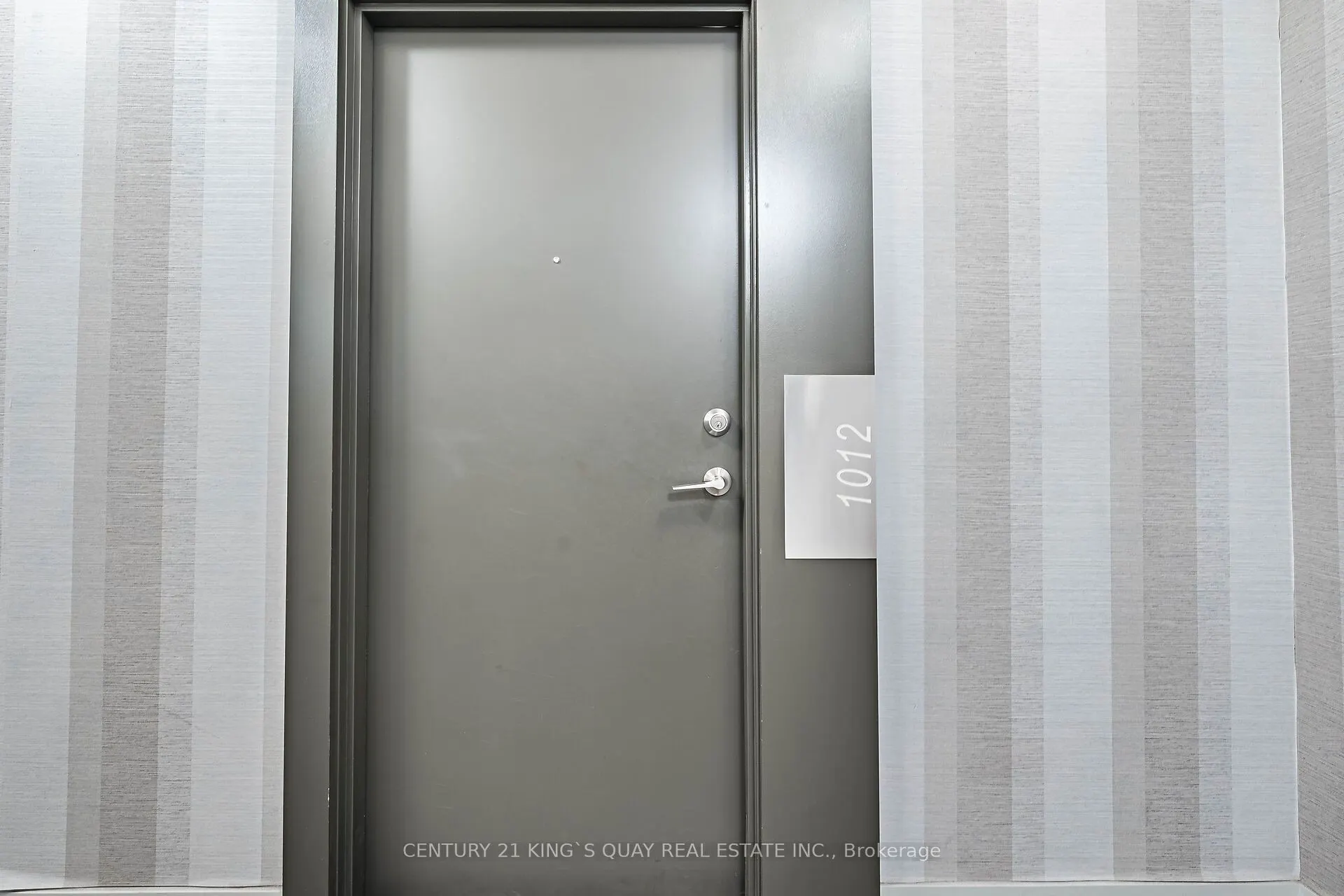 20 Bruyeres Mews, #1012