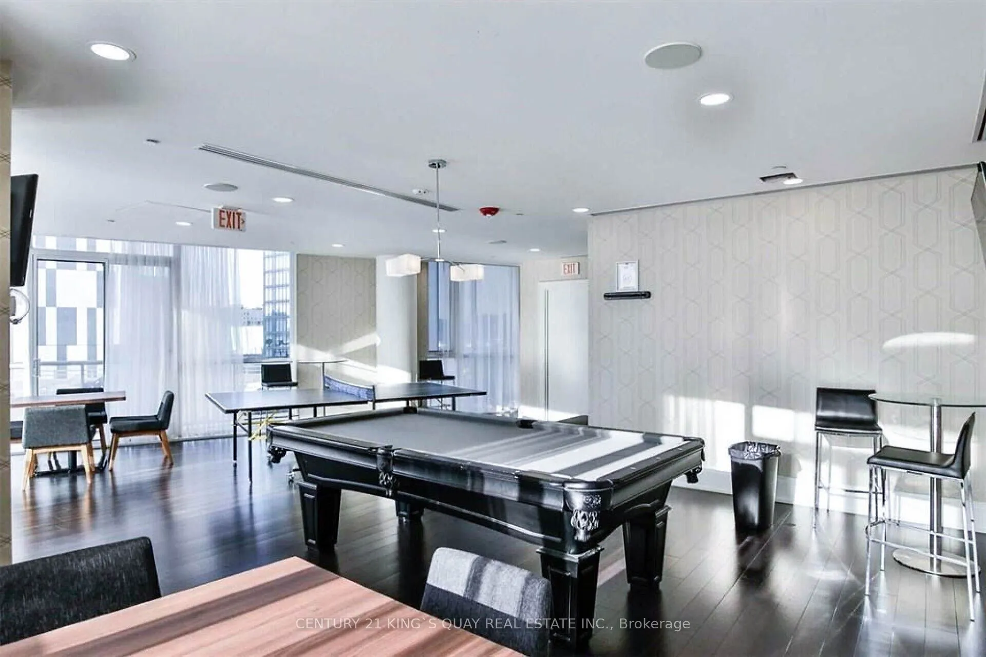 20 Bruyeres Mews, #1012