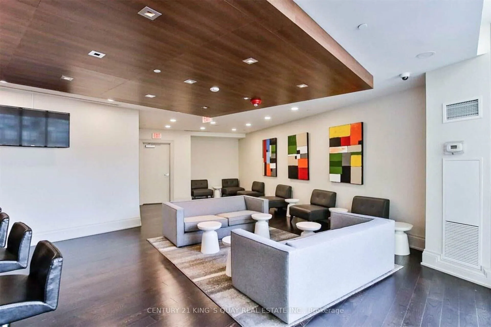 20 Bruyeres Mews, #1012