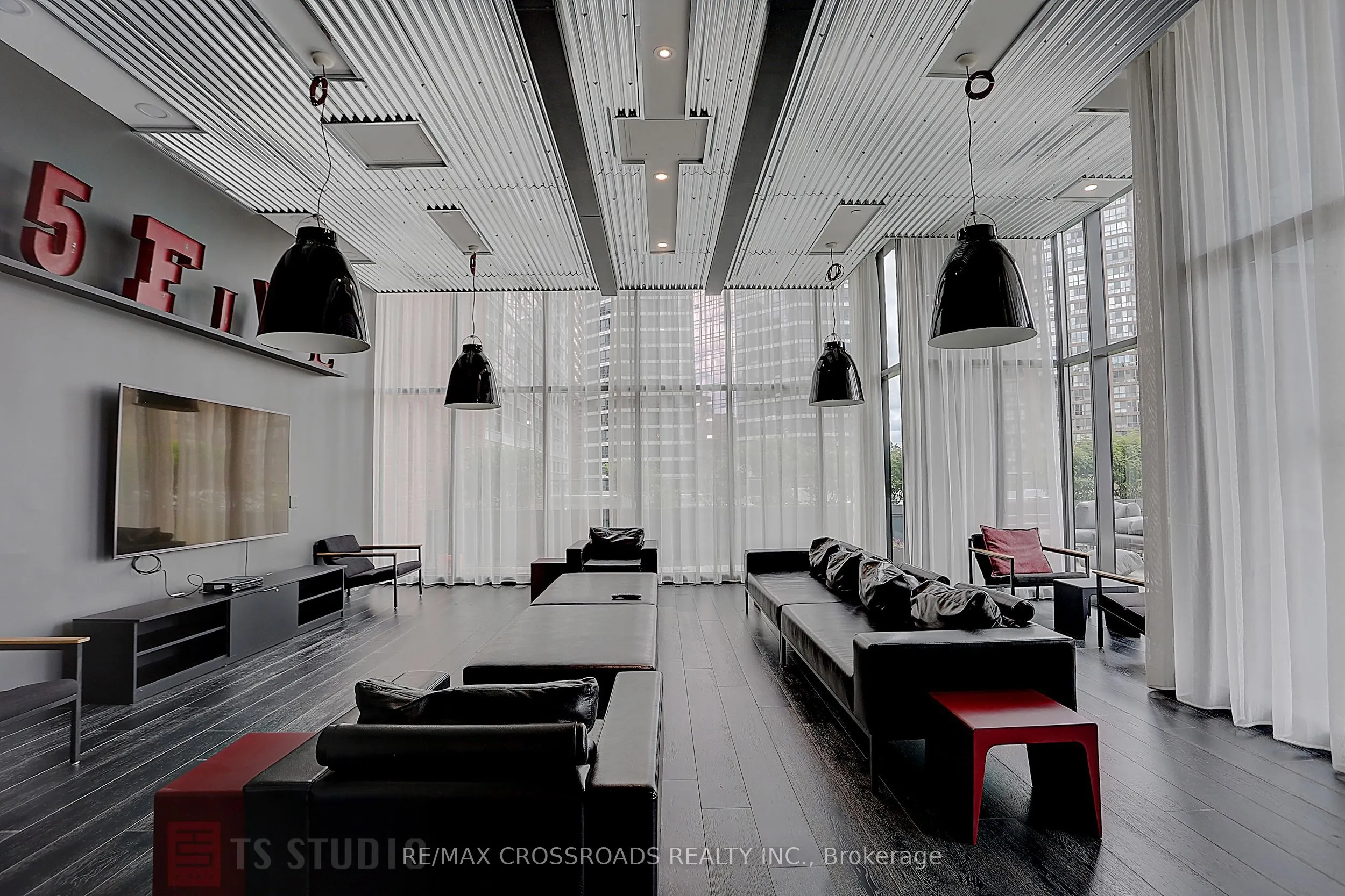5 St Joseph Street, #1604