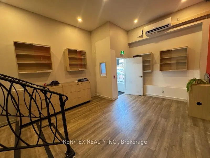 1044 Bathurst Street