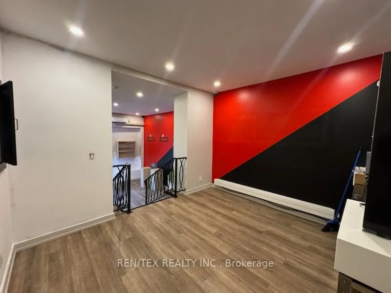 1044 Bathurst Street