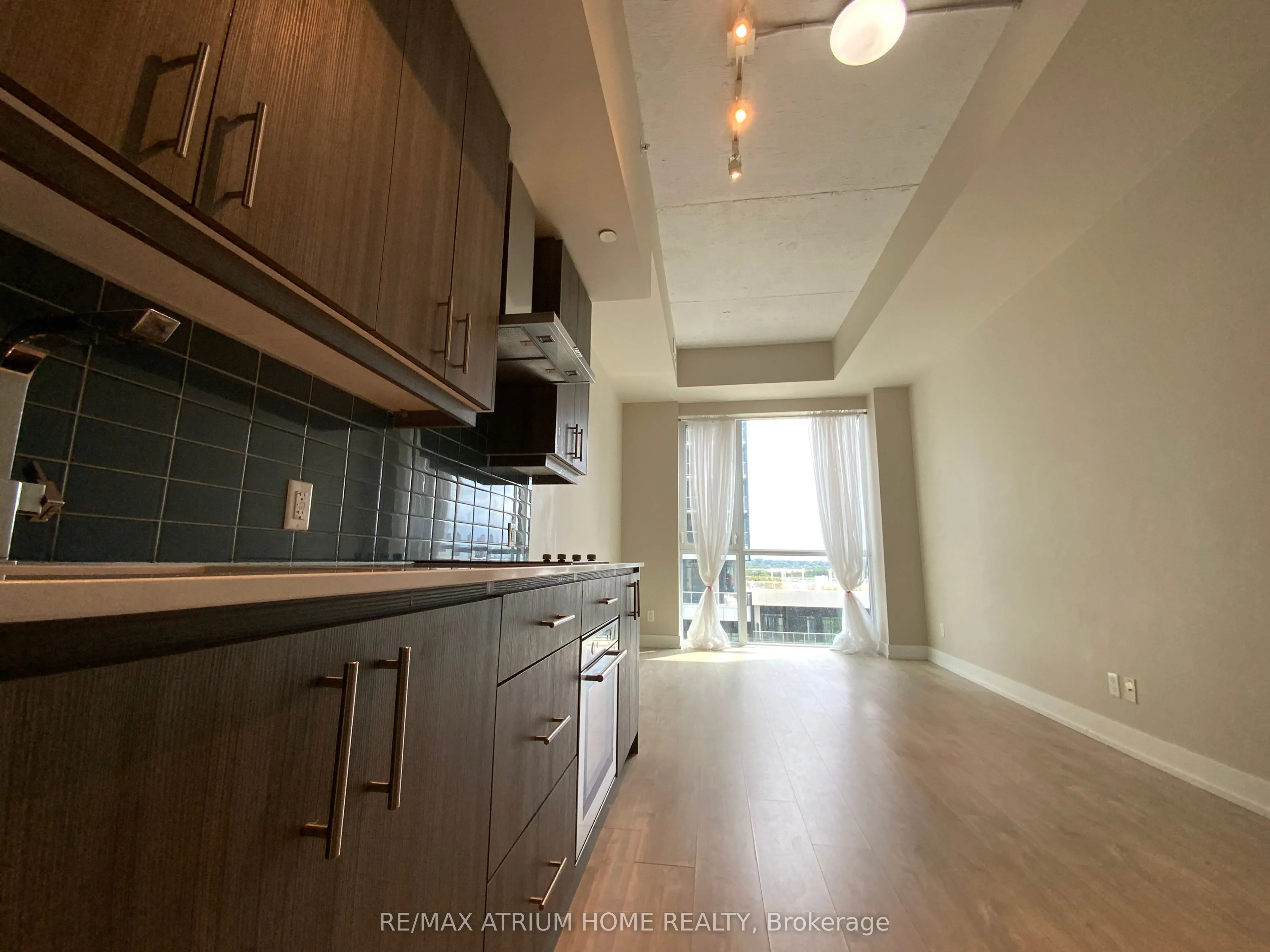 75 The Donway W, #904