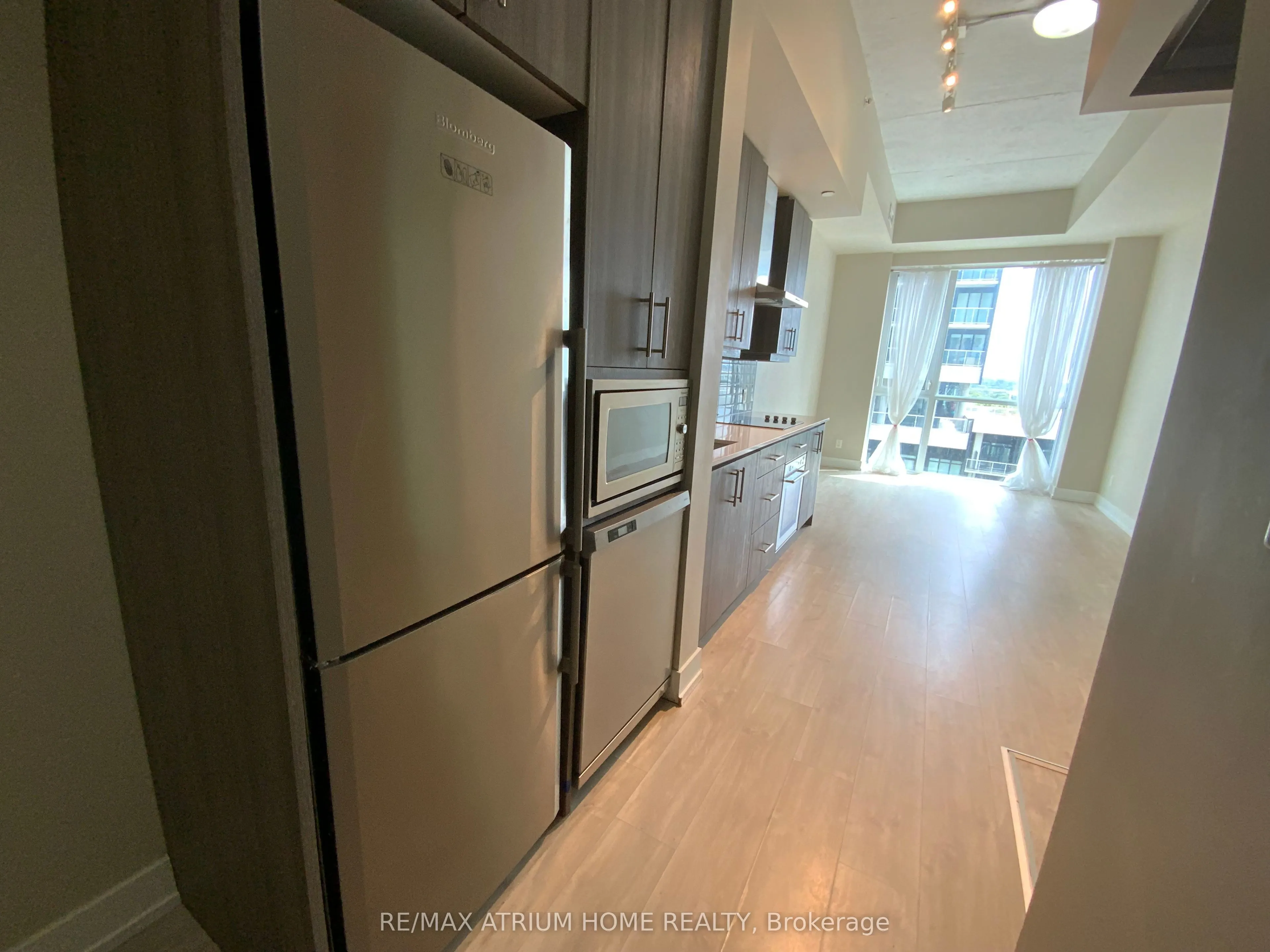 75 The Donway W, #904