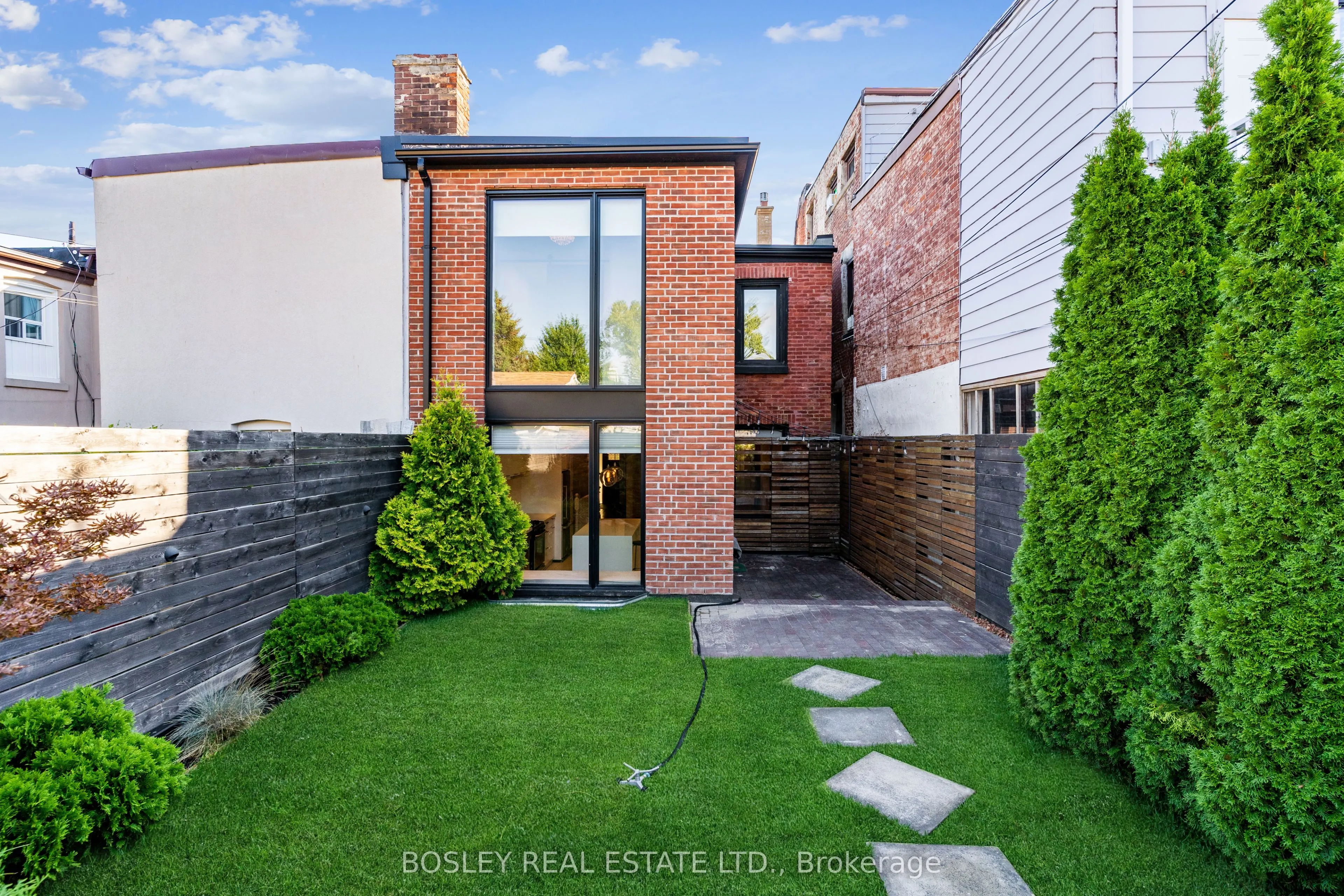 520 Manning Avenue