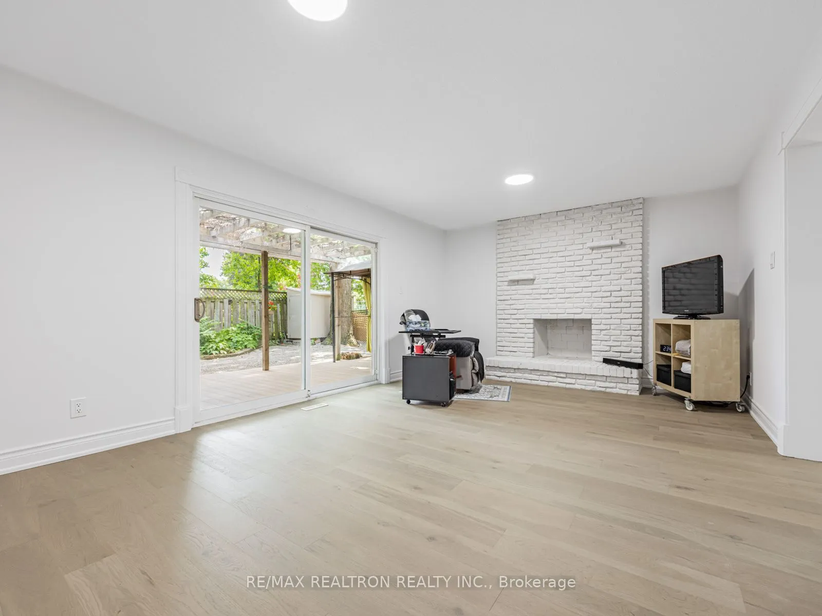 171 Sexton Crescent