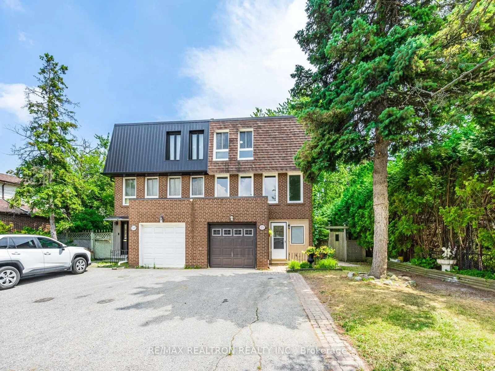 171 Sexton Crescent