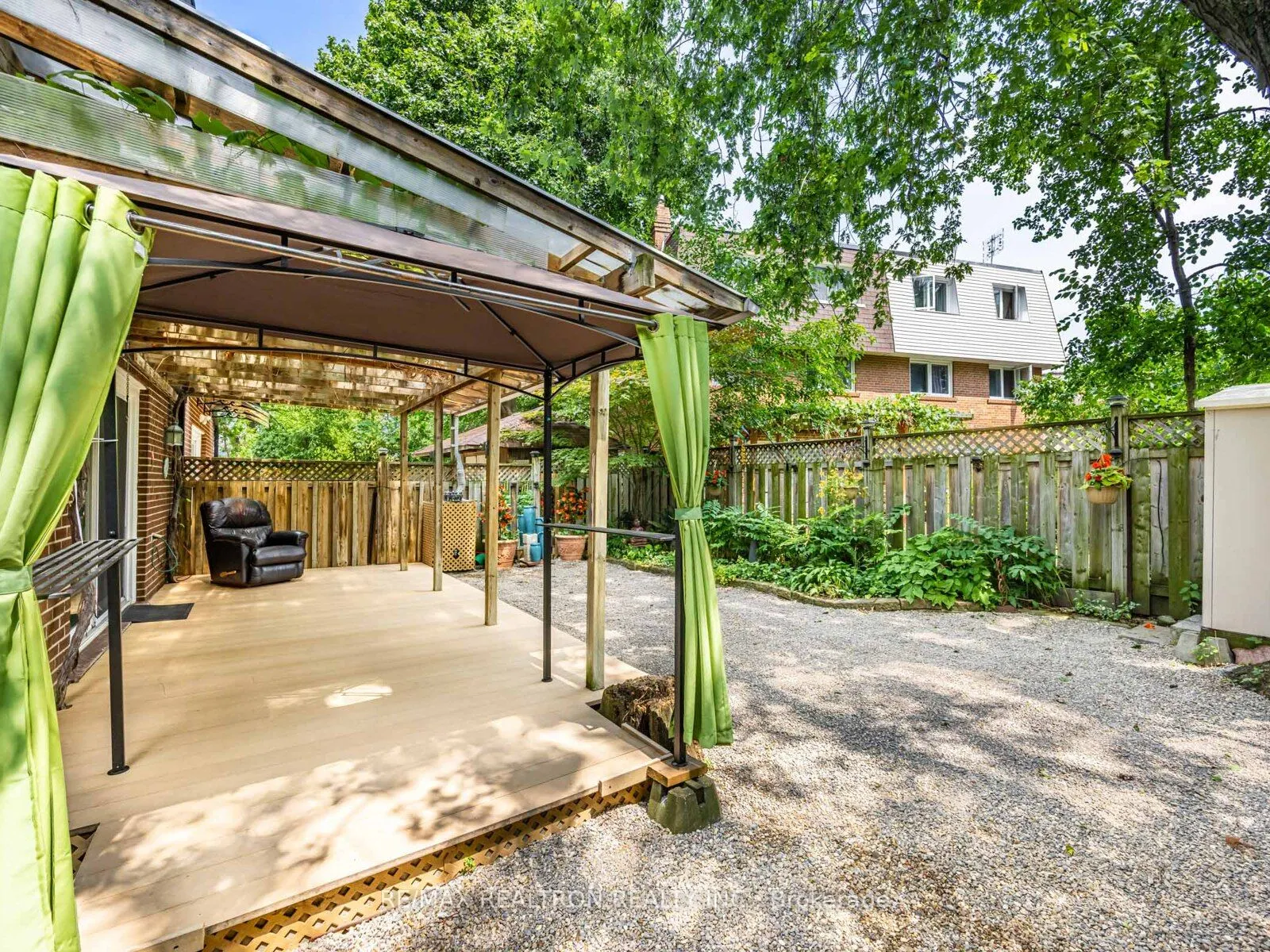 171 Sexton Crescent
