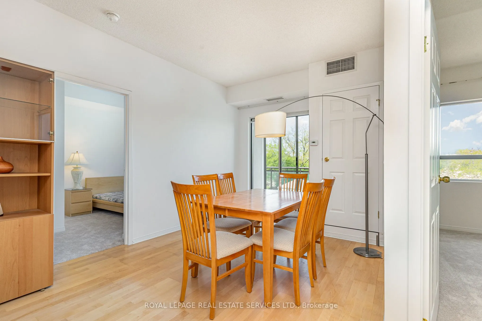 778 Sheppard Avenue W, #303