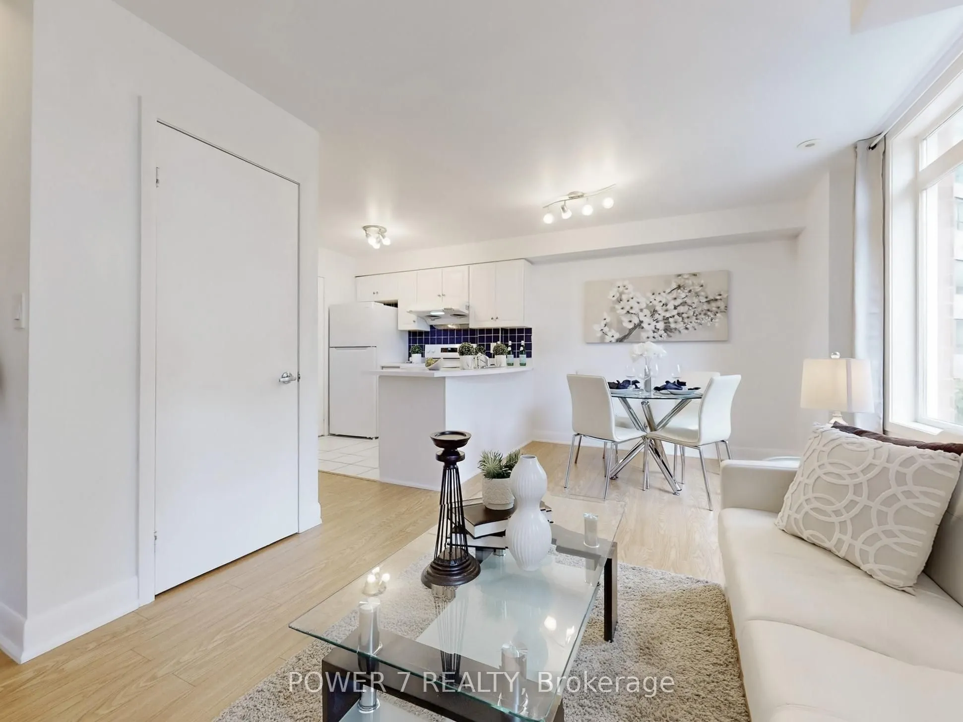 415 Jarvis Street, #389