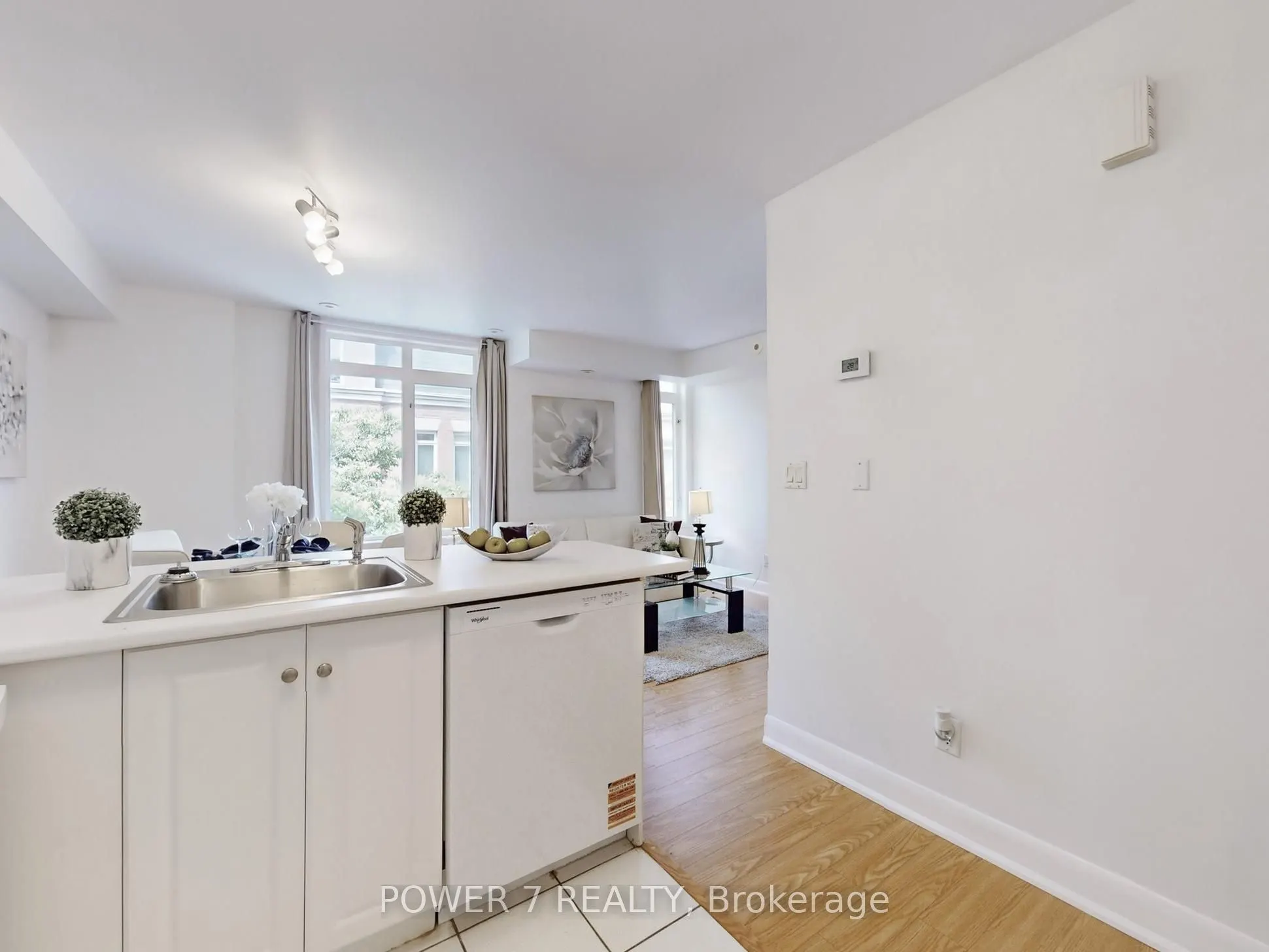 415 Jarvis Street, #389