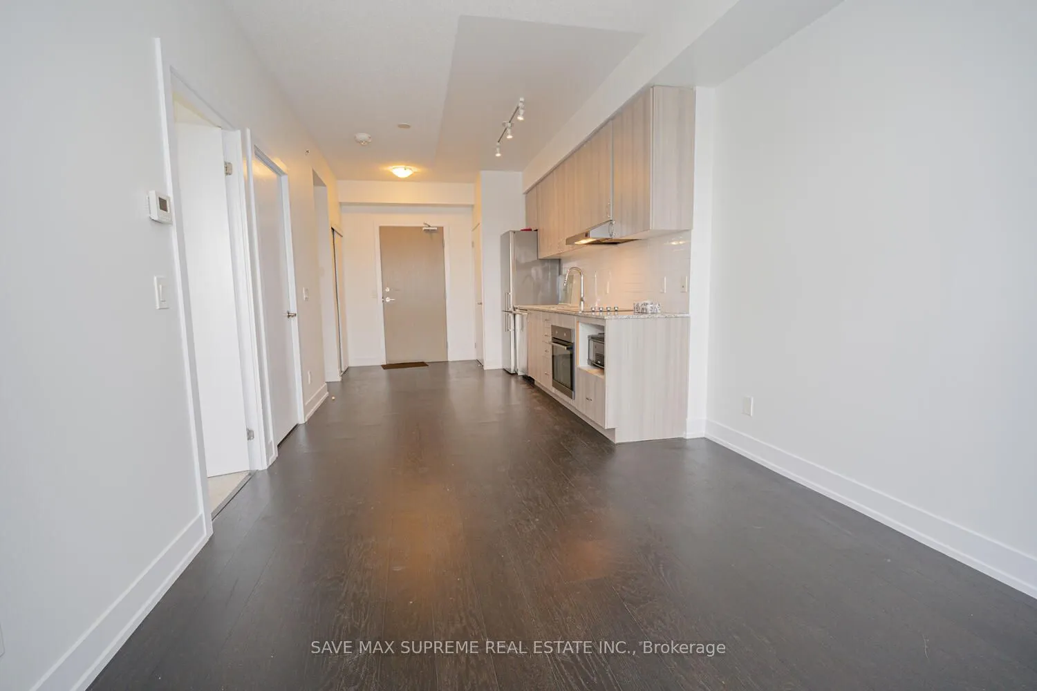 7 Kenaston Gardens E, #220