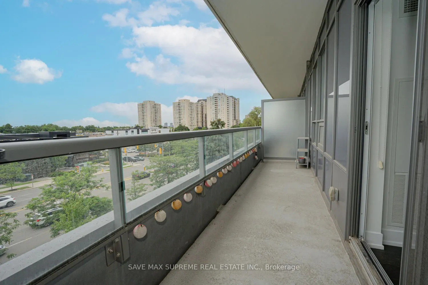 7 Kenaston Gardens E, #220