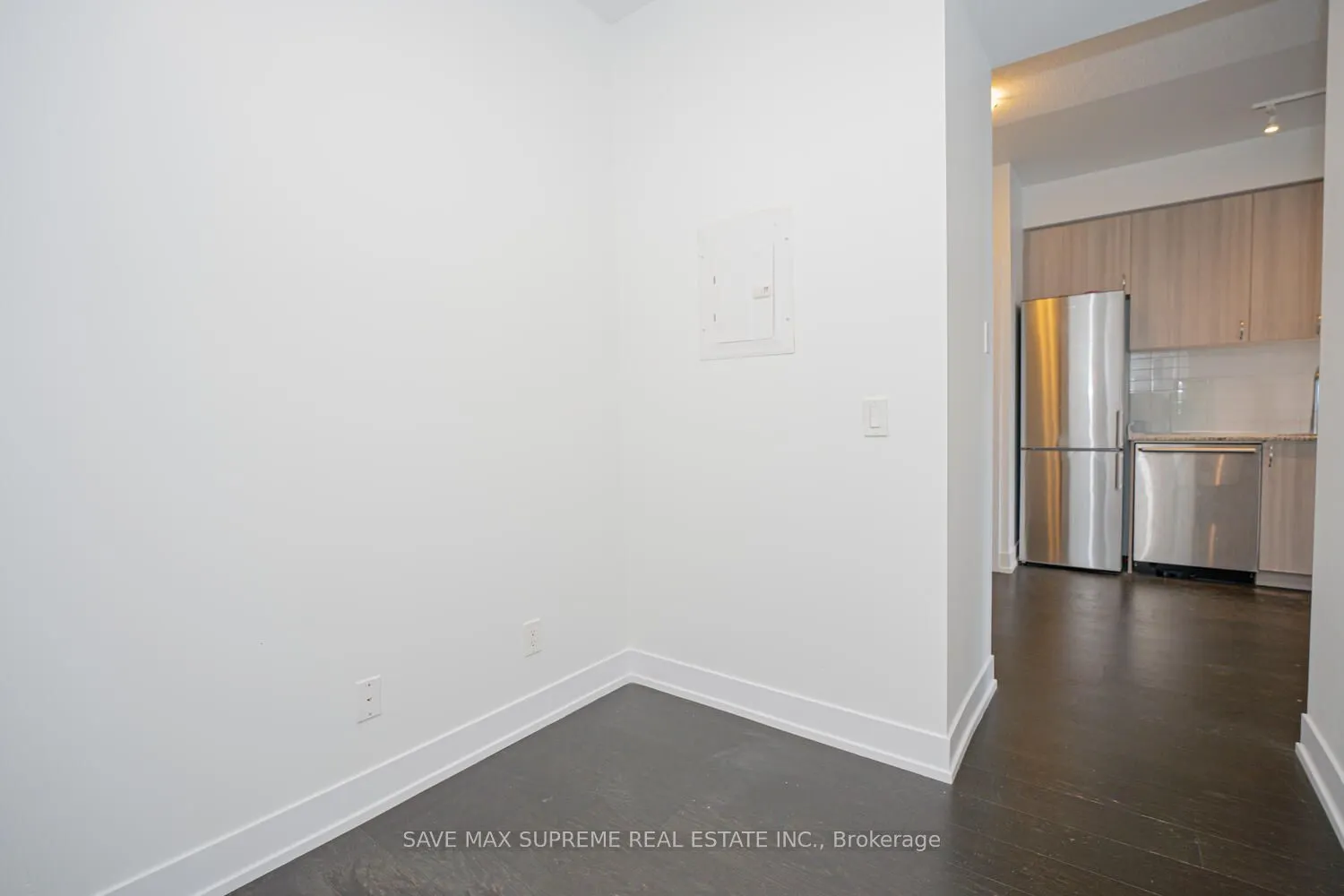 7 Kenaston Gardens E, #220