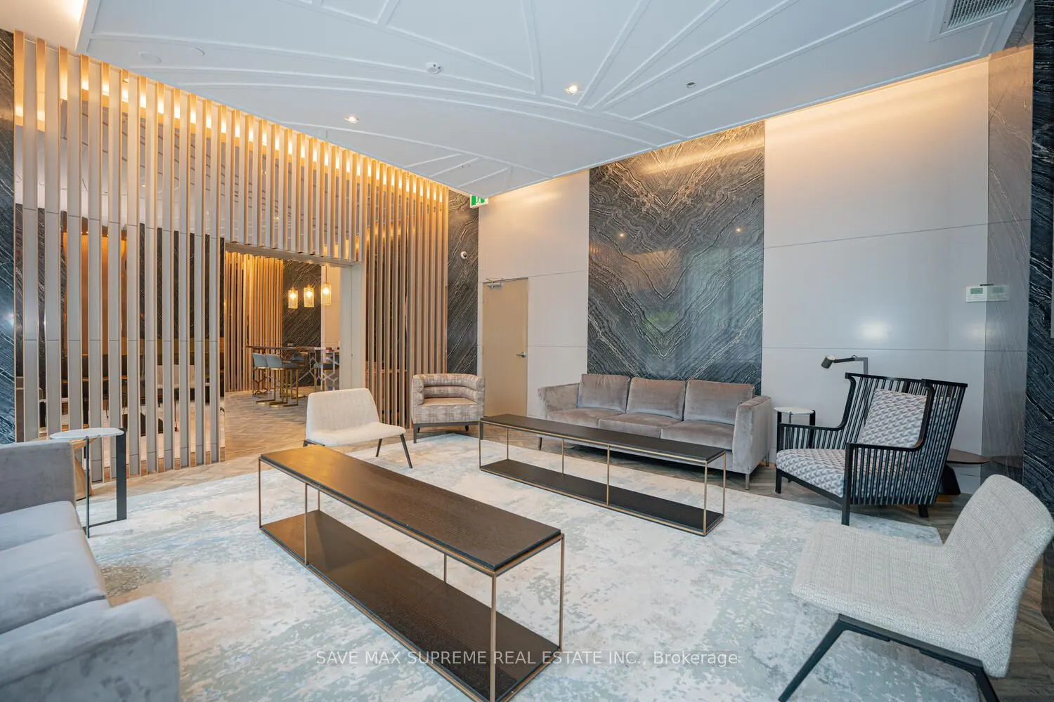 7 Kenaston Gardens E, #220