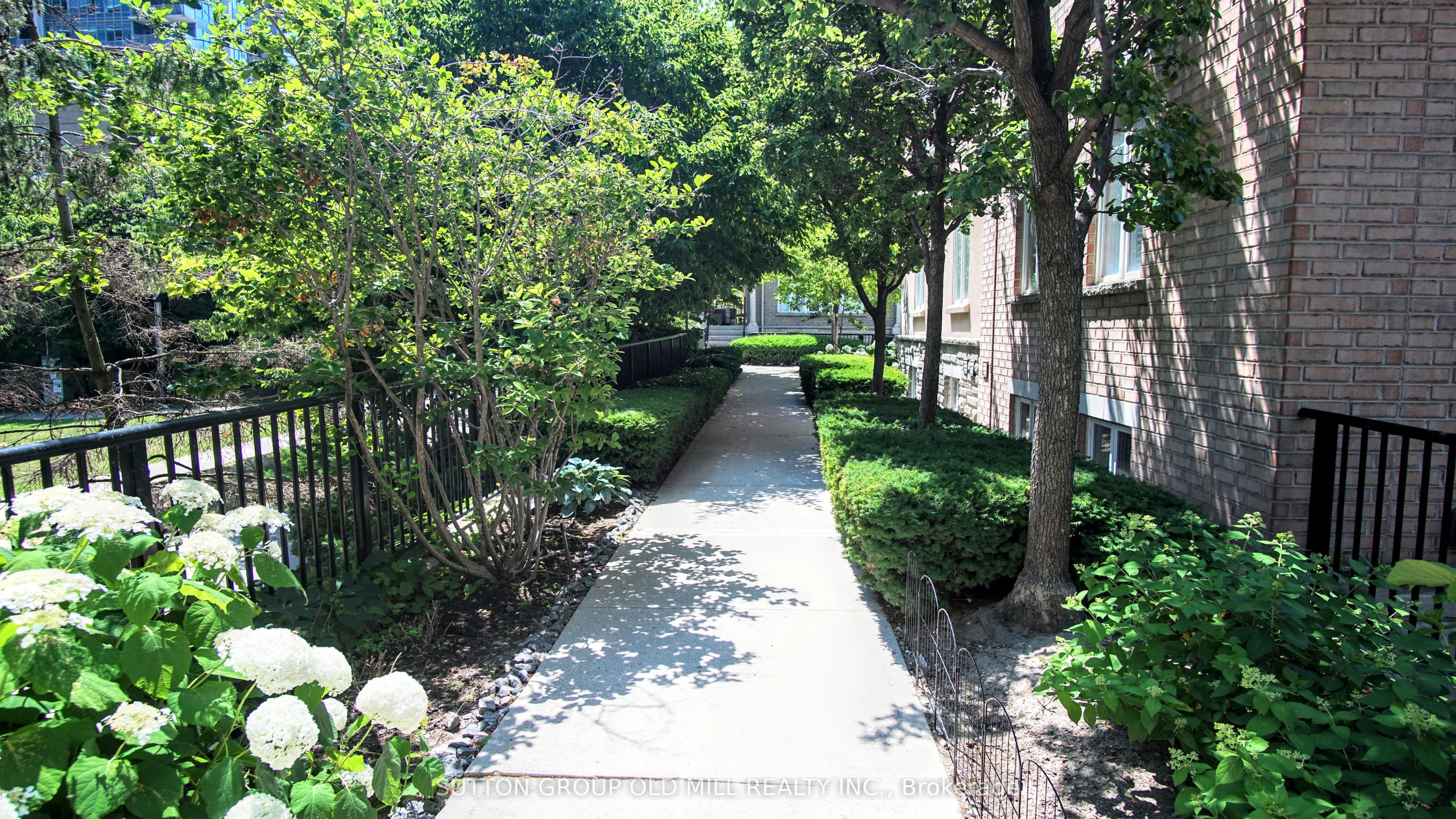 26 Western Battery Road, #206