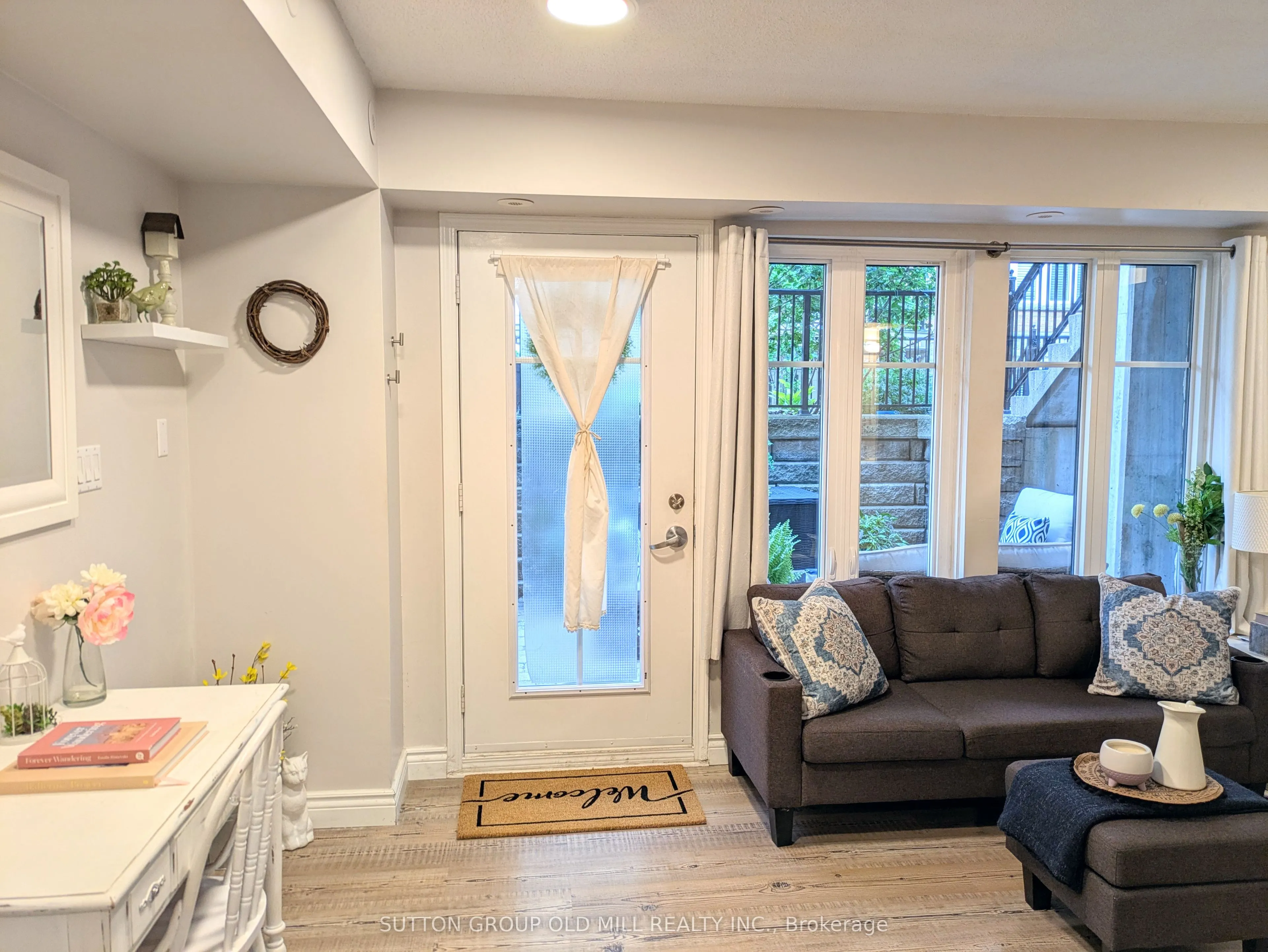 26 Western Battery Road, #206