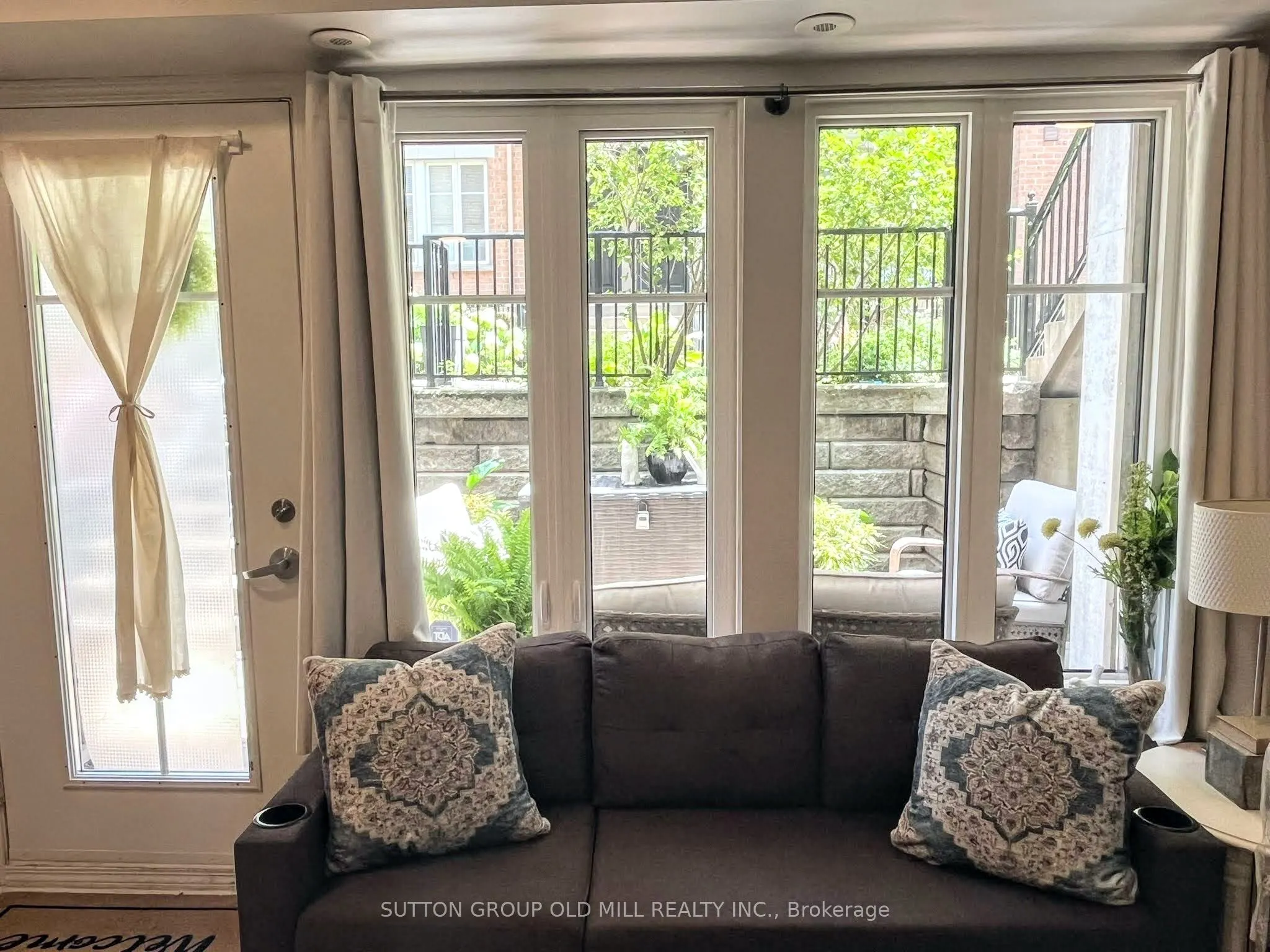26 Western Battery Road, #206