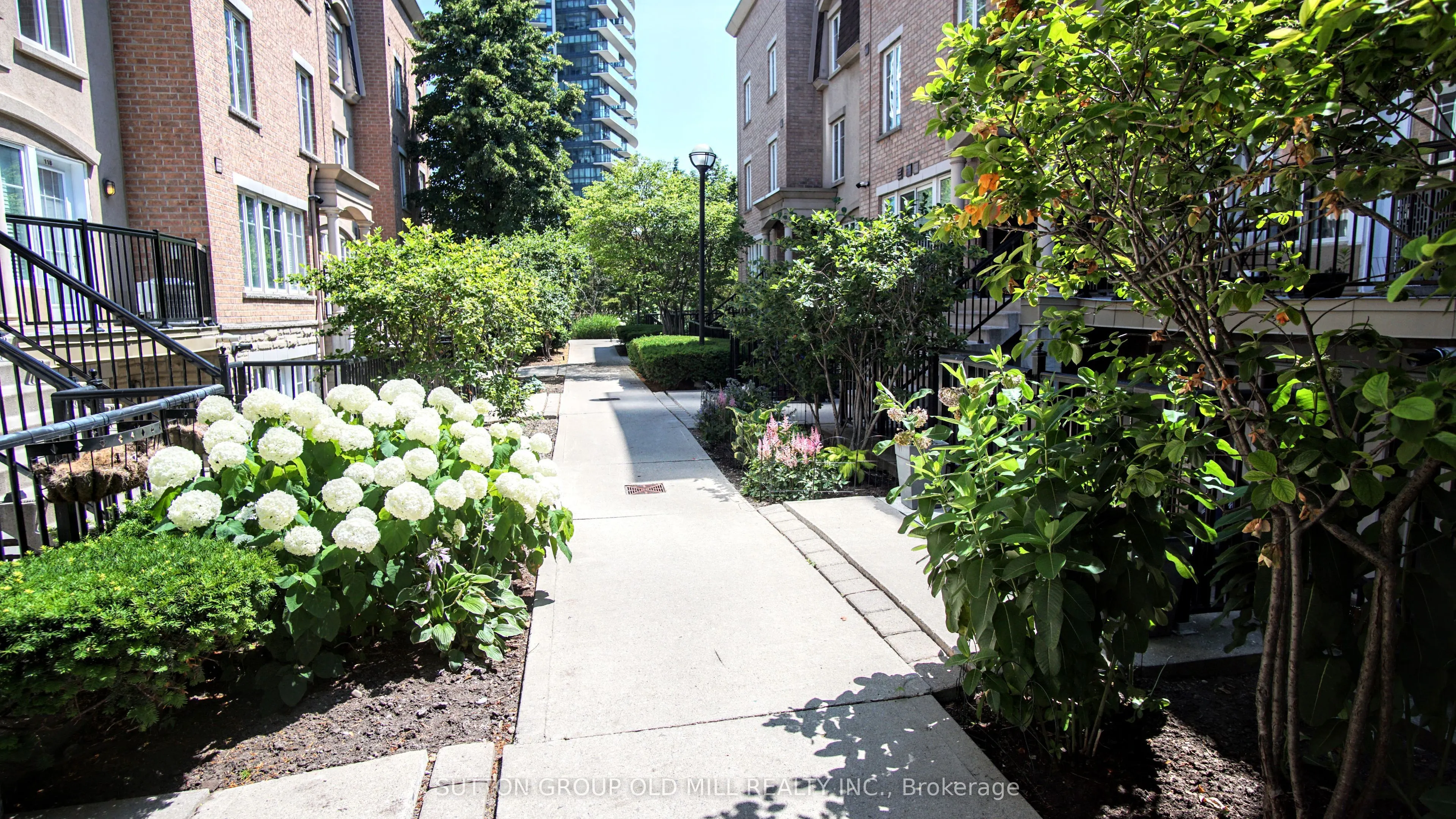 26 Western Battery Road, #206