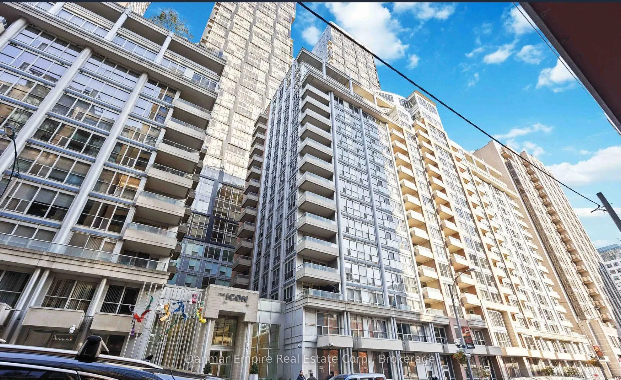 250 Wellington Street W, #1242