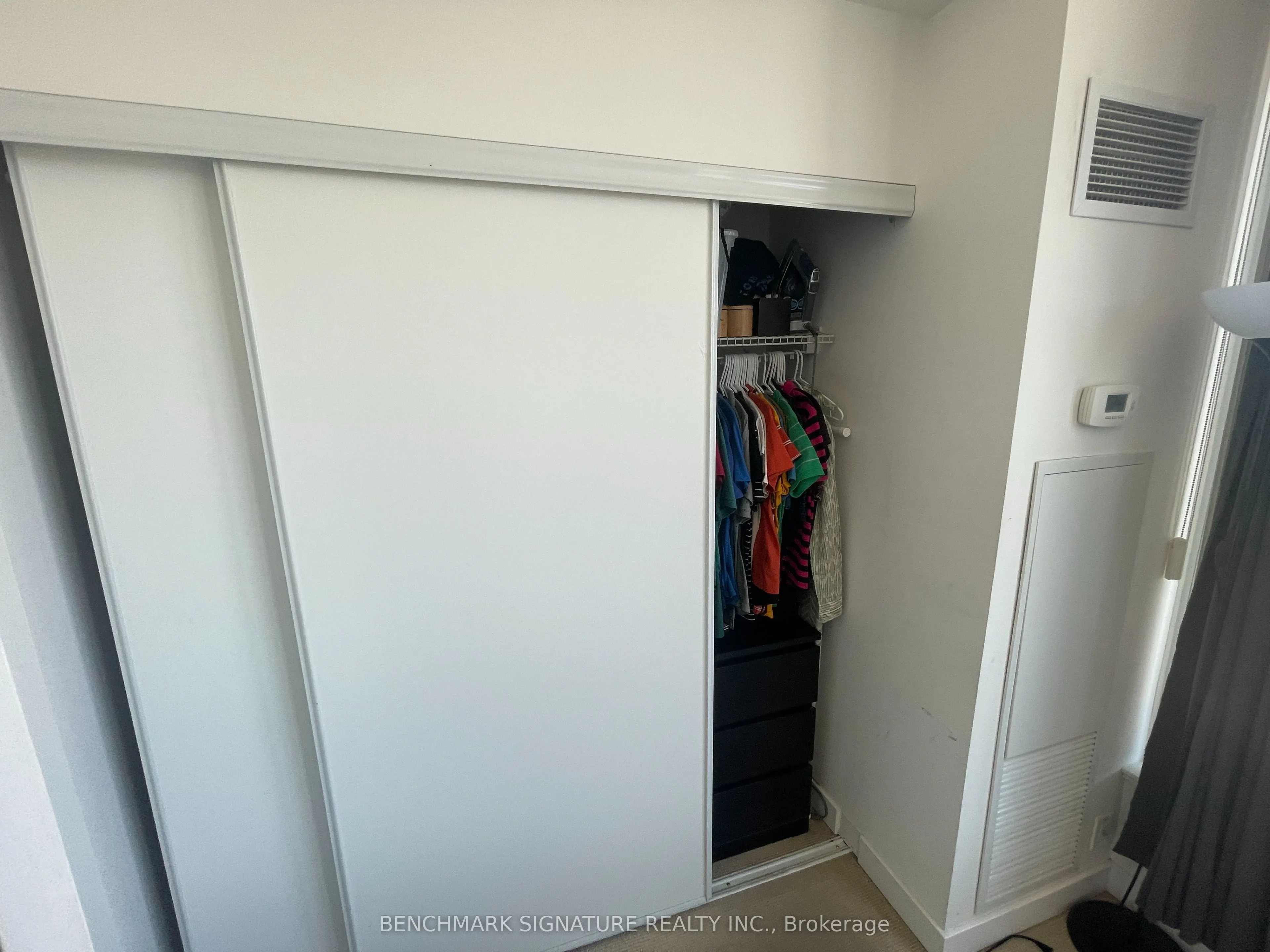 121 Mcmahon Drive, #2701
