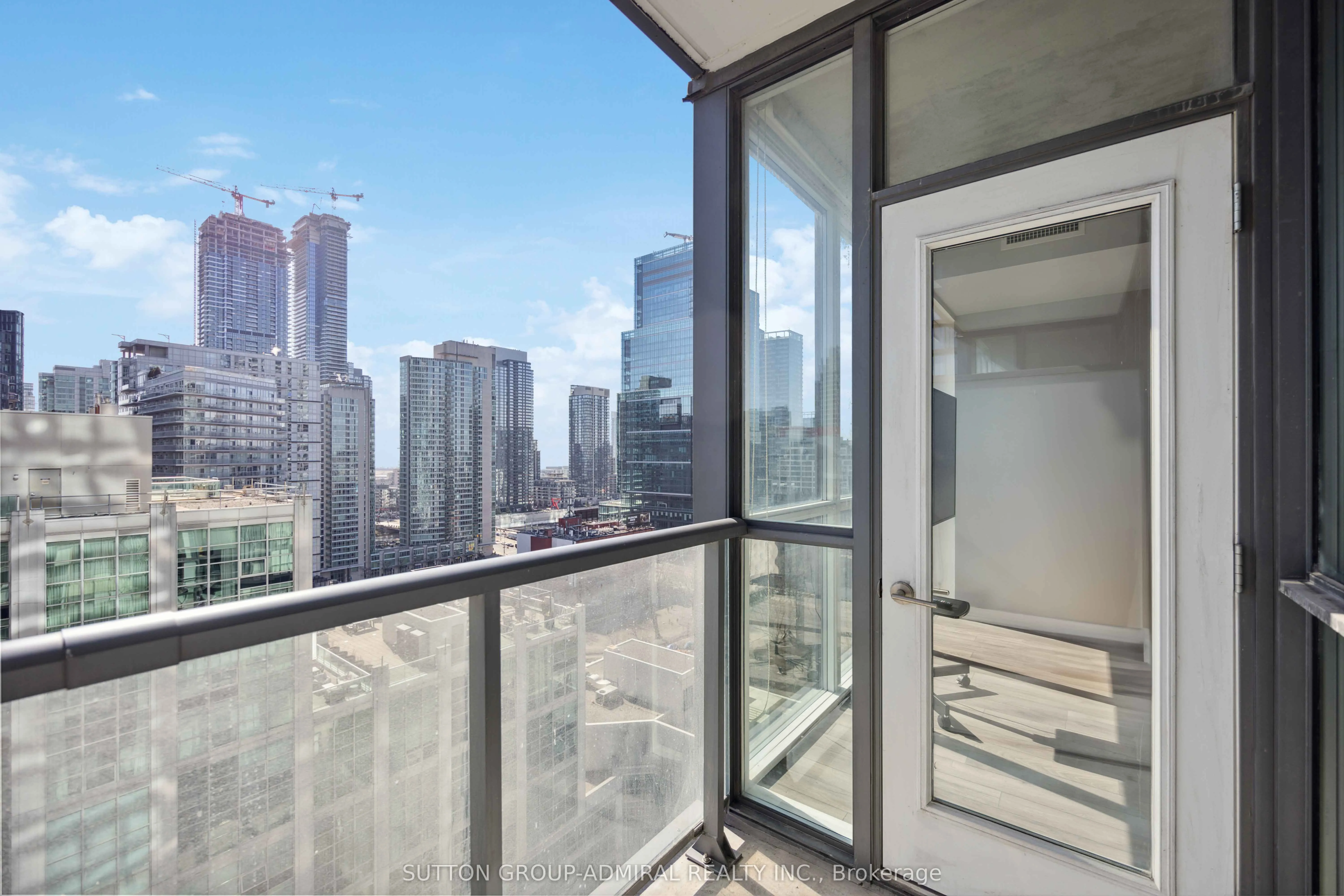 88 Blue Jays Way, #1607