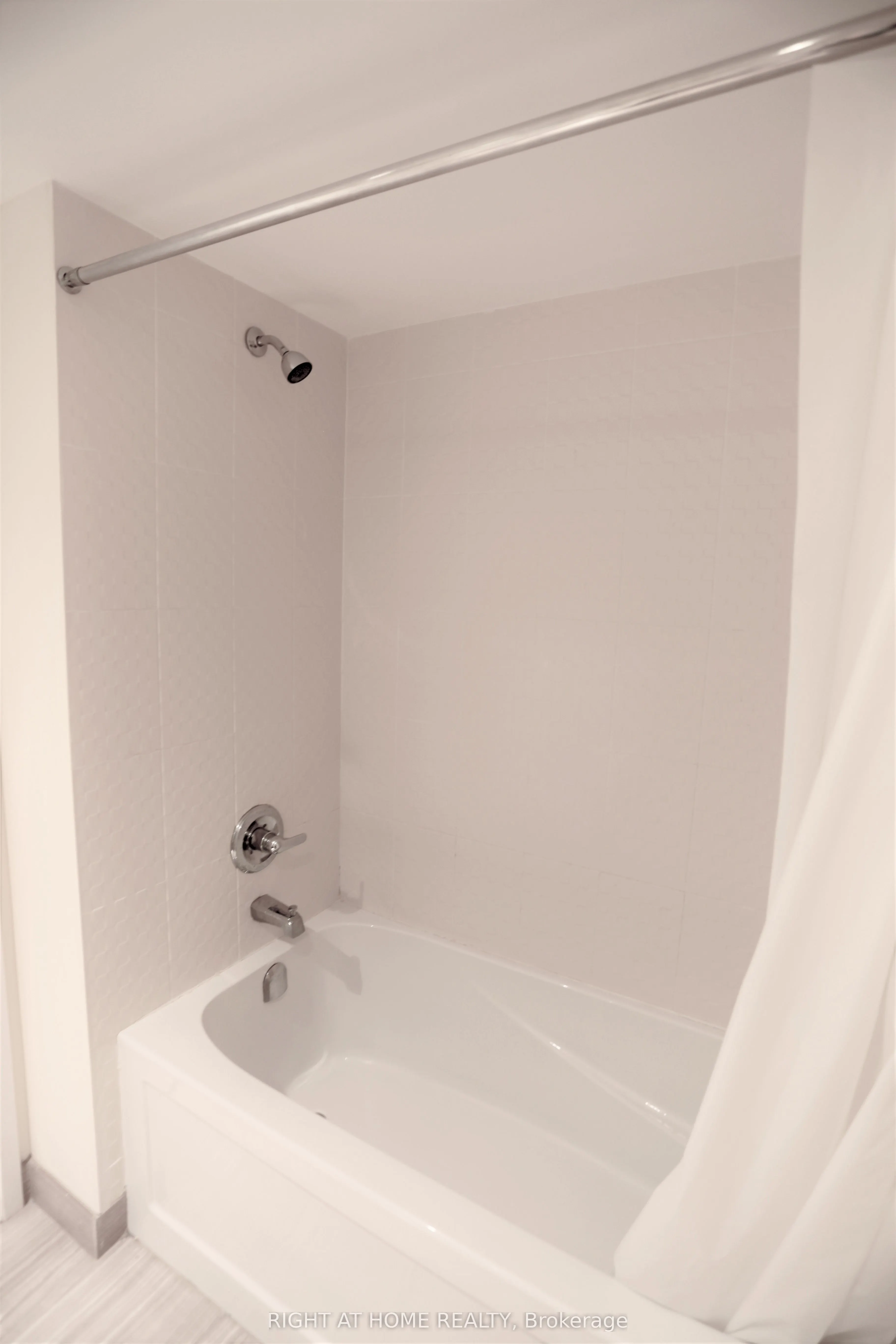 555 Wilson Avenue, #1208E