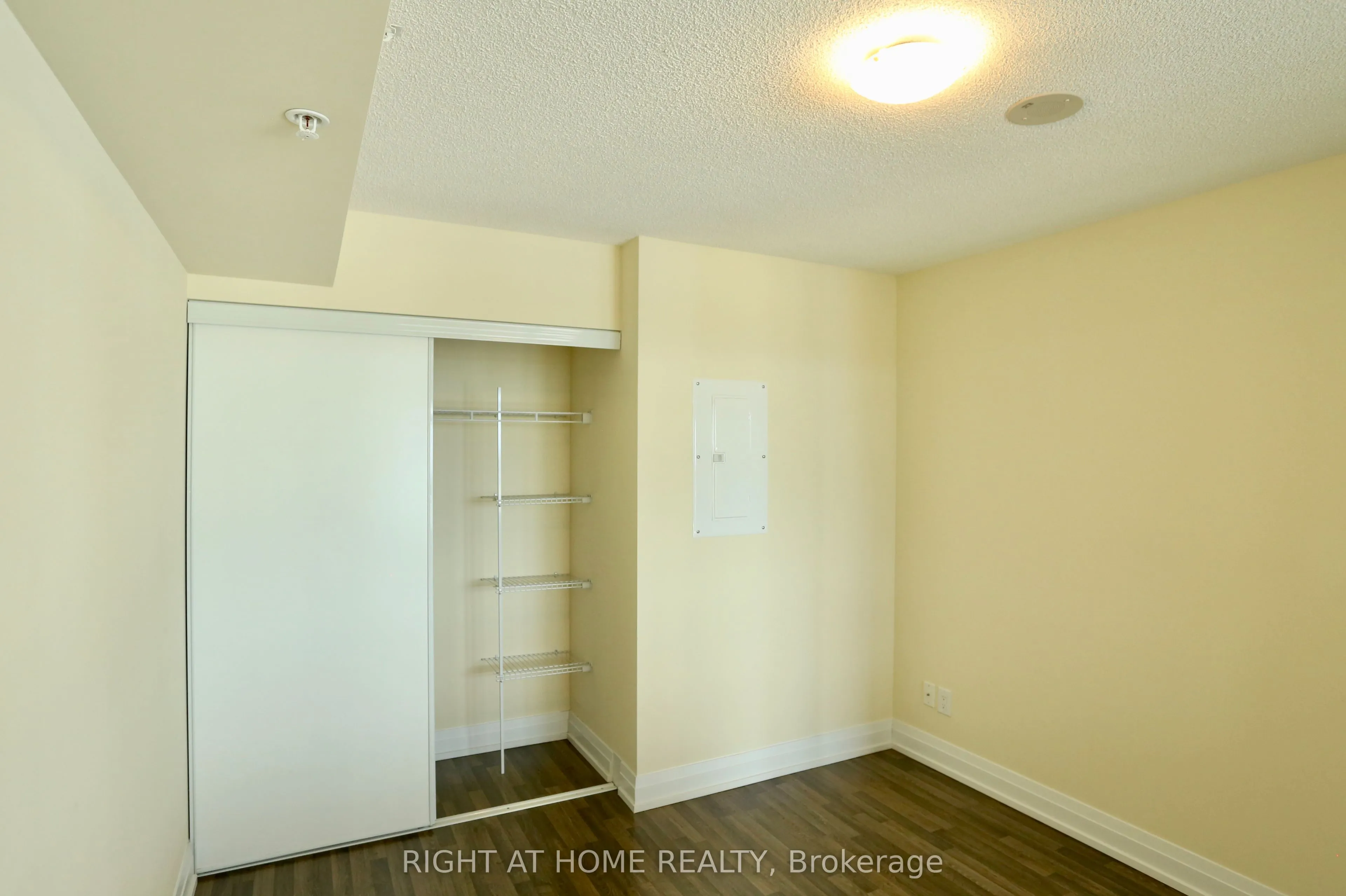 555 Wilson Avenue, #1208E