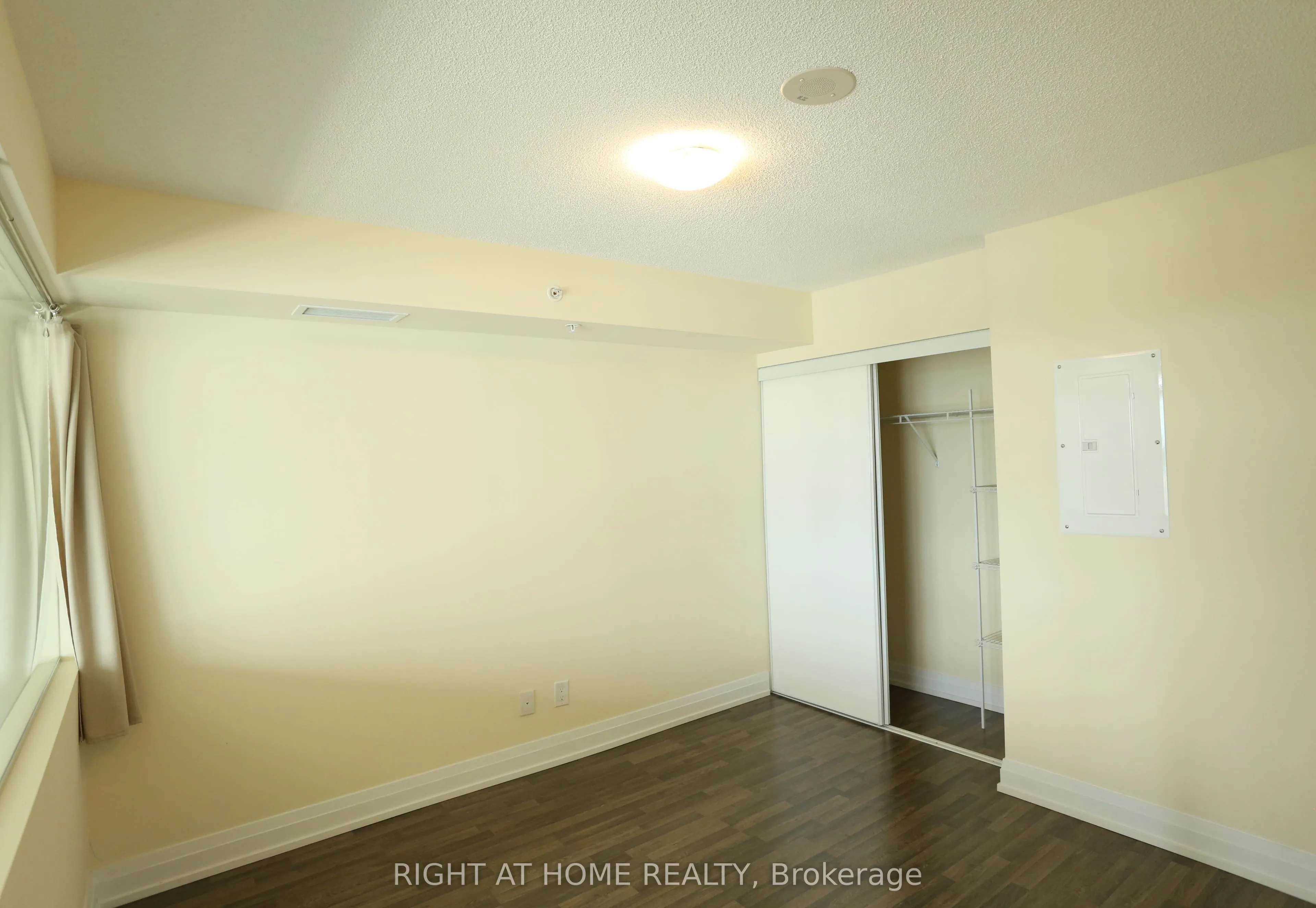 555 Wilson Avenue, #1208E