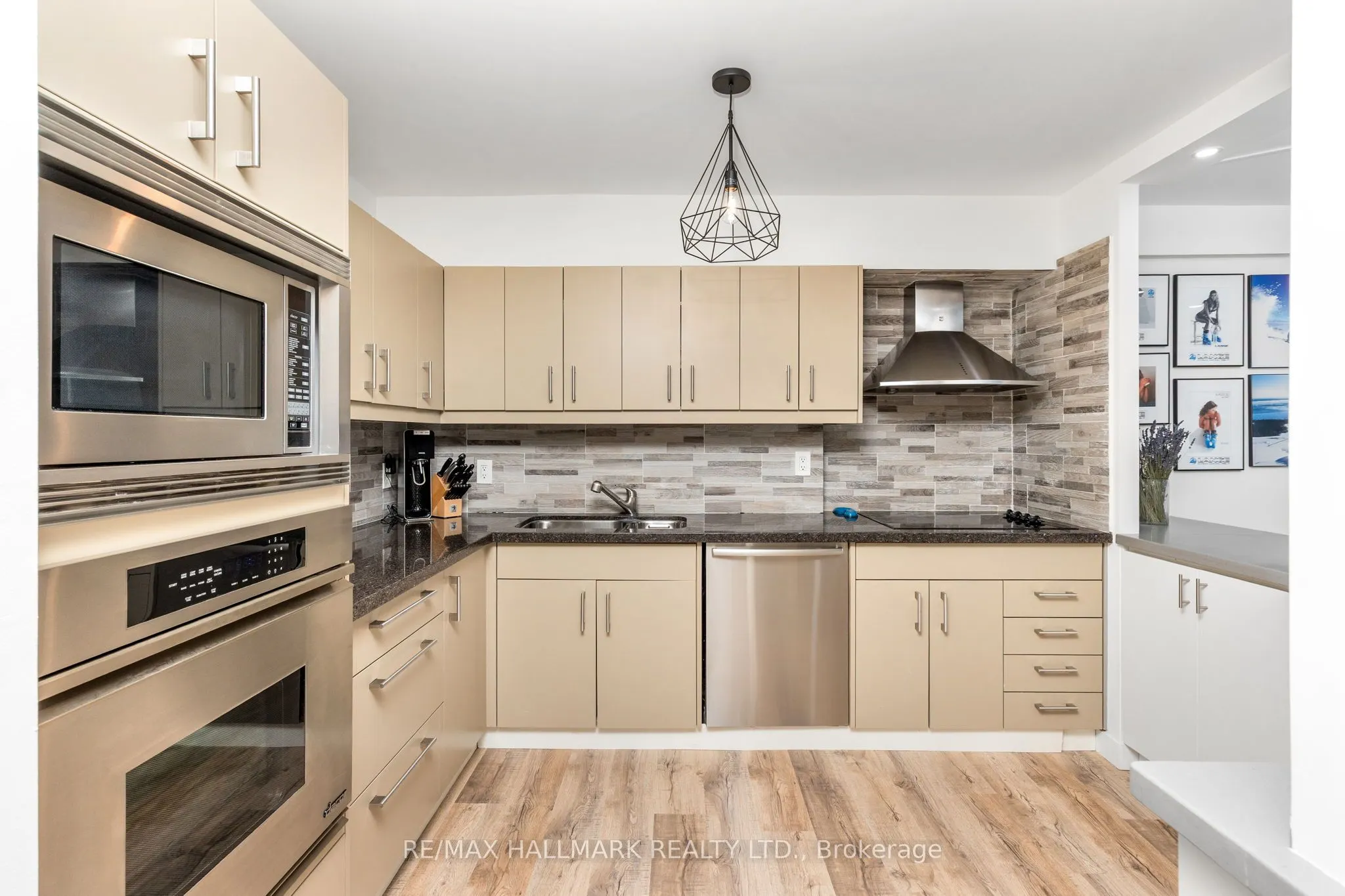 212 St George Street, #203