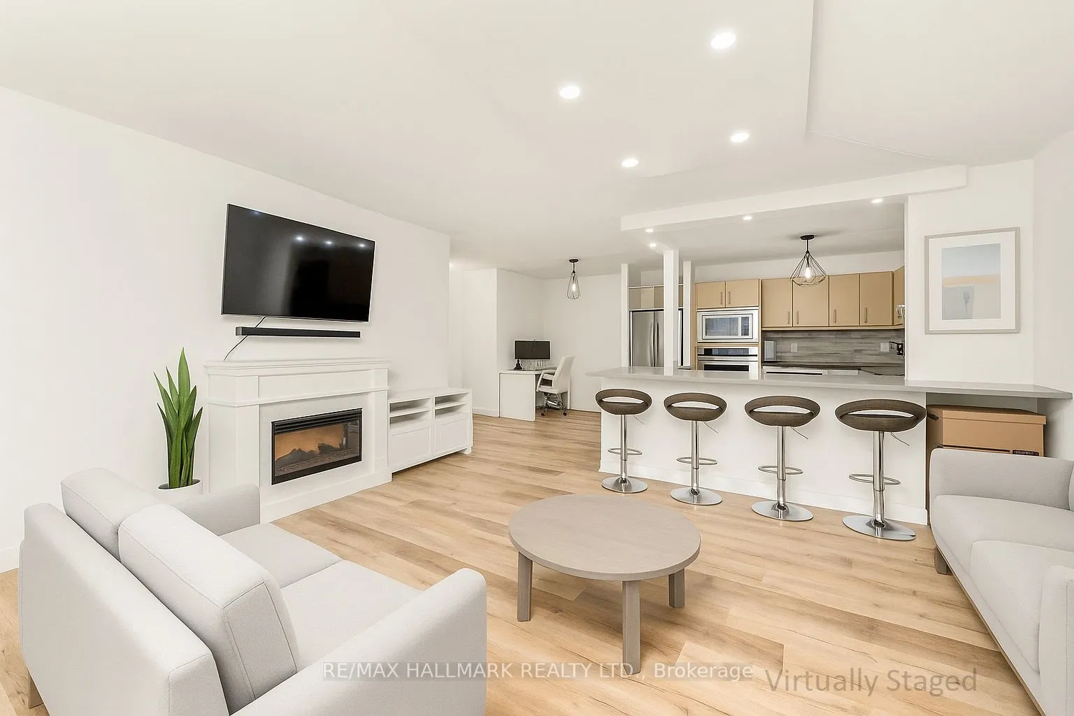 212 St George Street, #203