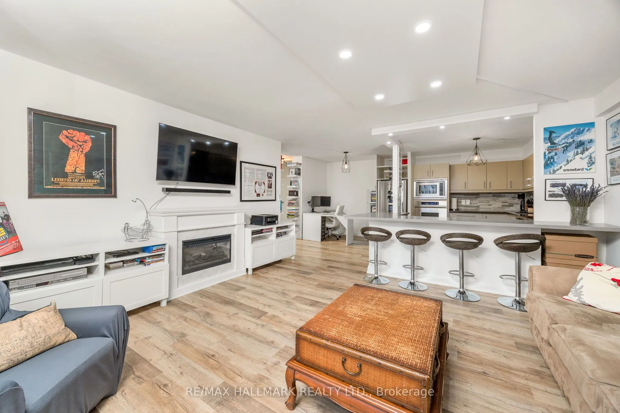 212 St George Street, #203